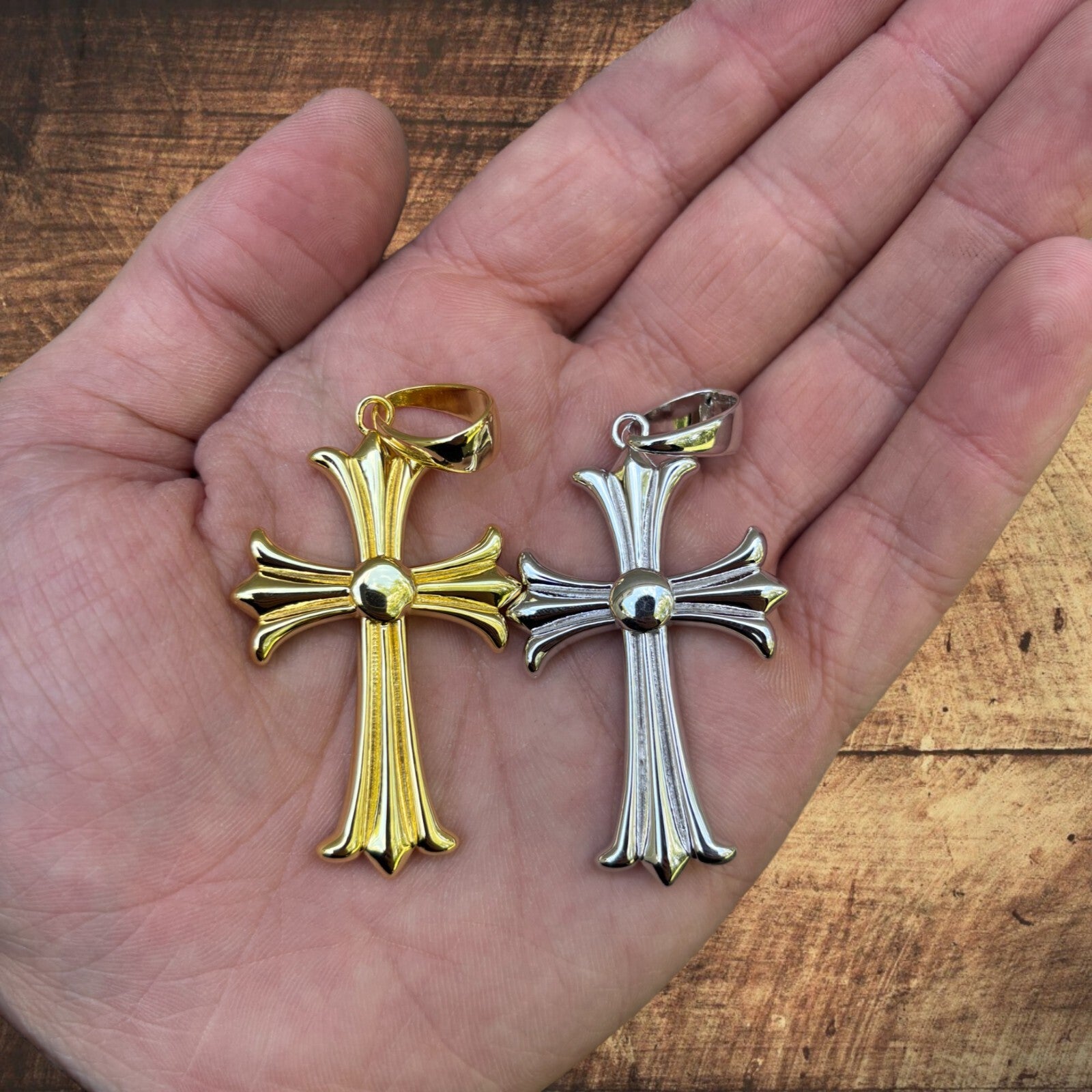 925 Sterling Silver Cross Hearts Pendant - Large