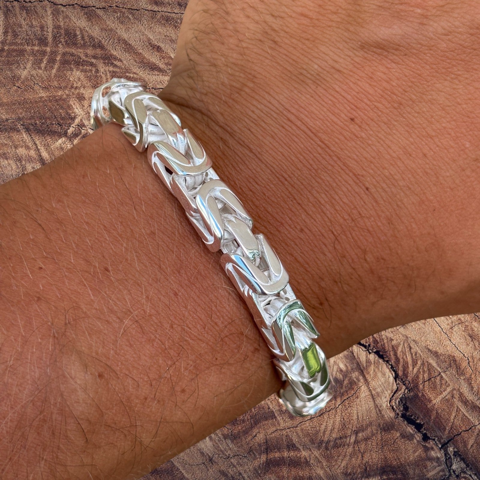 925 Sterling Silver 8mm Byzantine W. Box Clasp Bracelet