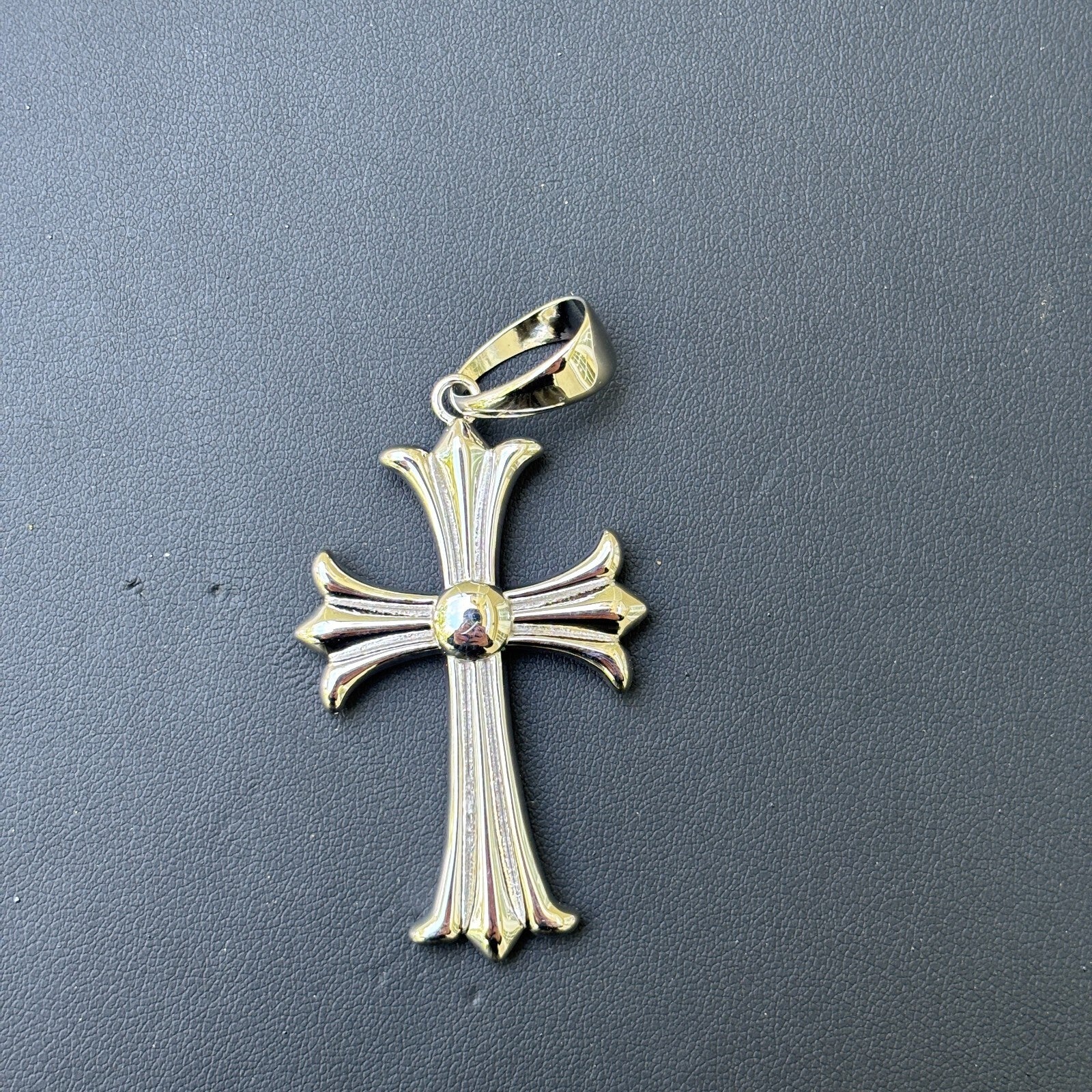 925 Sterling Silver Cross Hearts Pendant - Large