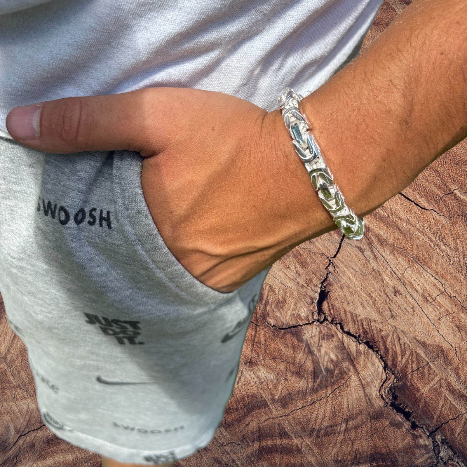 925 Sterling Silver 8mm Byzantine W. Box Clasp Bracelet