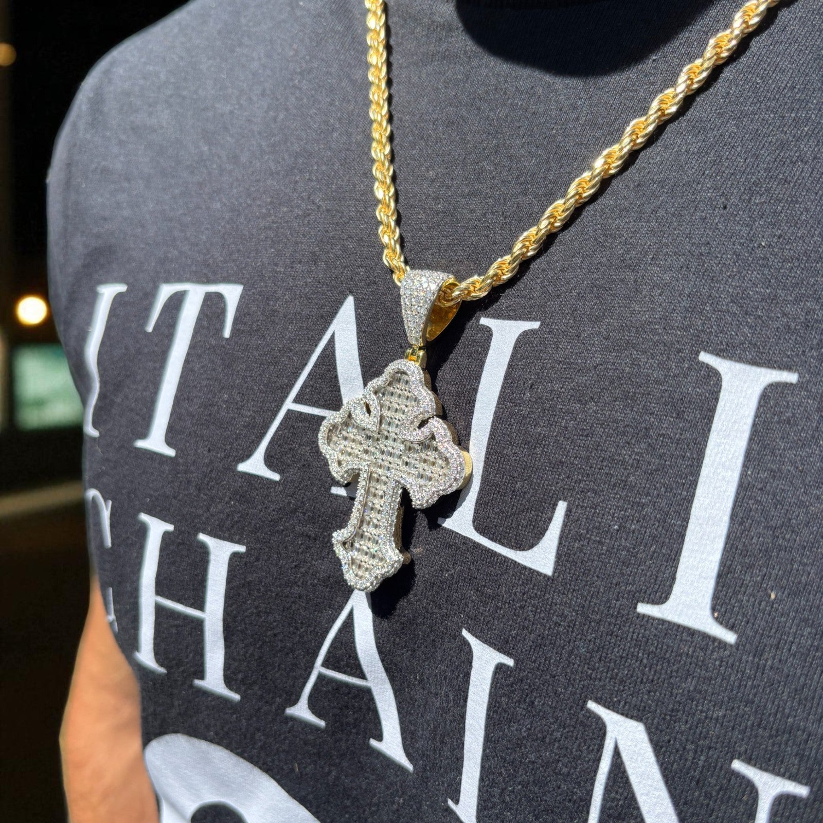 925 Sterling Silver Gothic Cross With Moissanite - Large