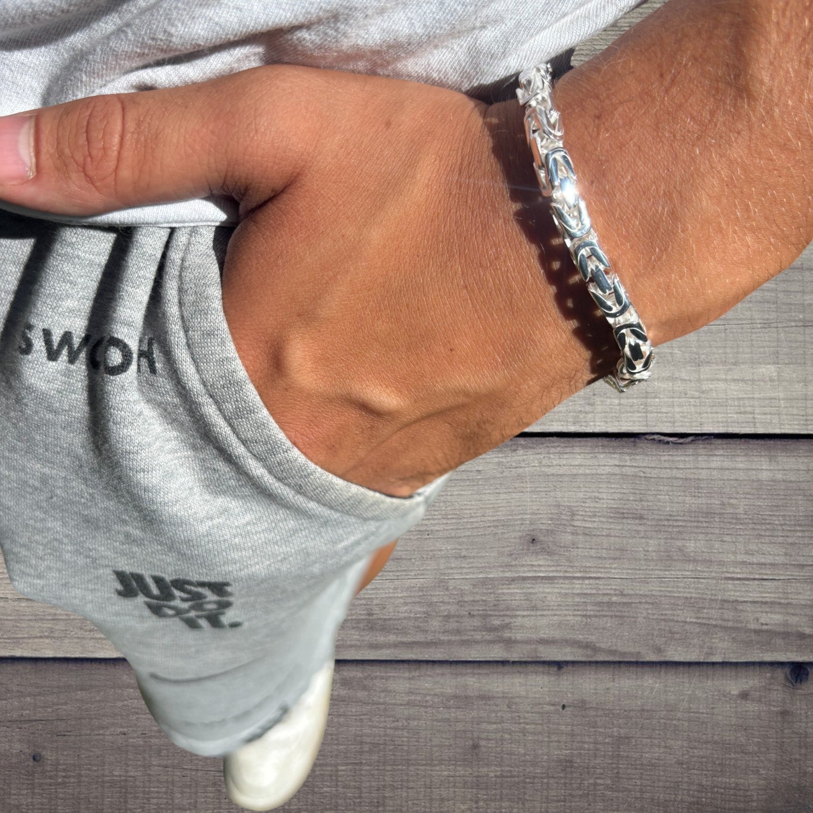 9a2d087e-6e01-4adc-b527-f2214d6498d2