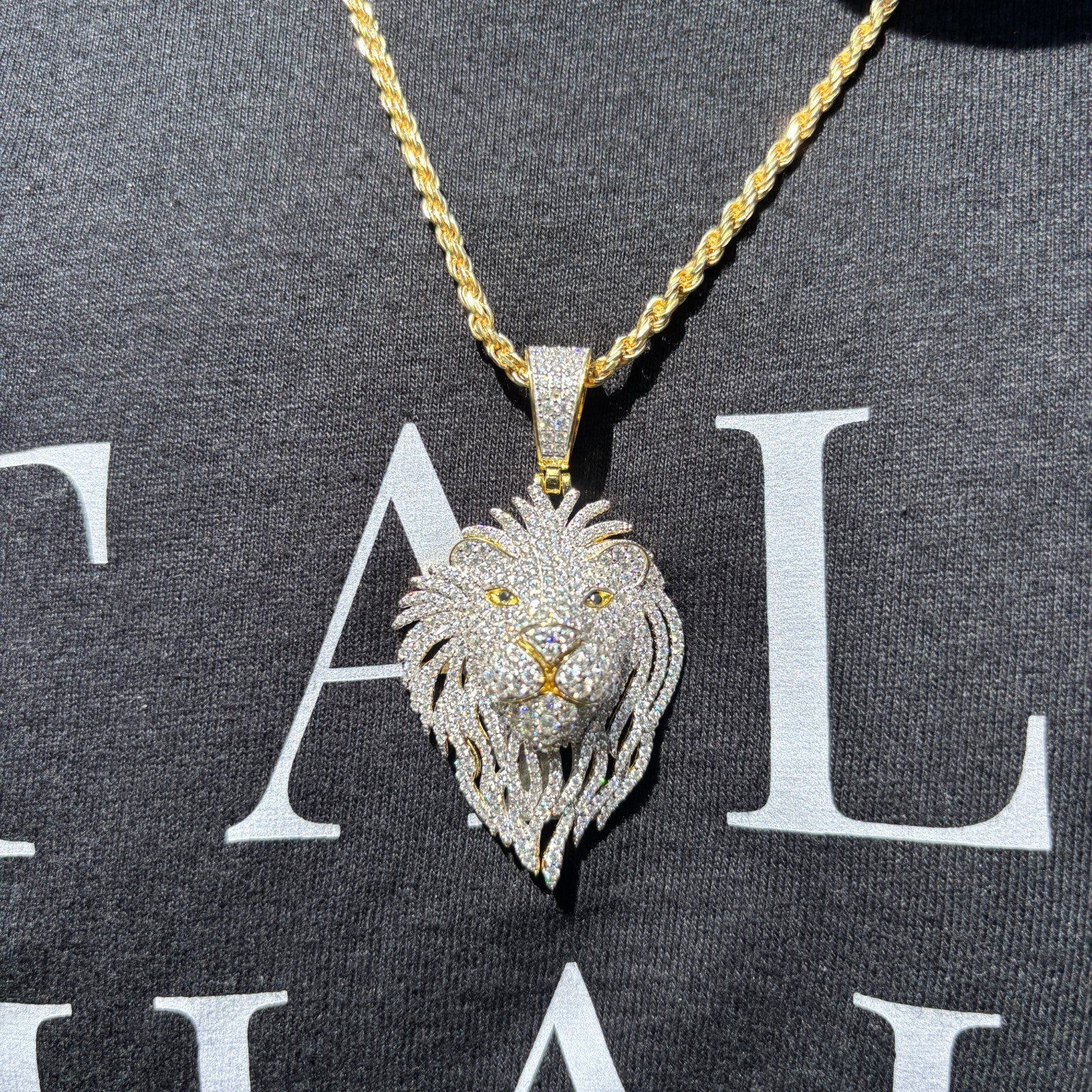 925 Sterling Silver Lion Pendant With Moissanite