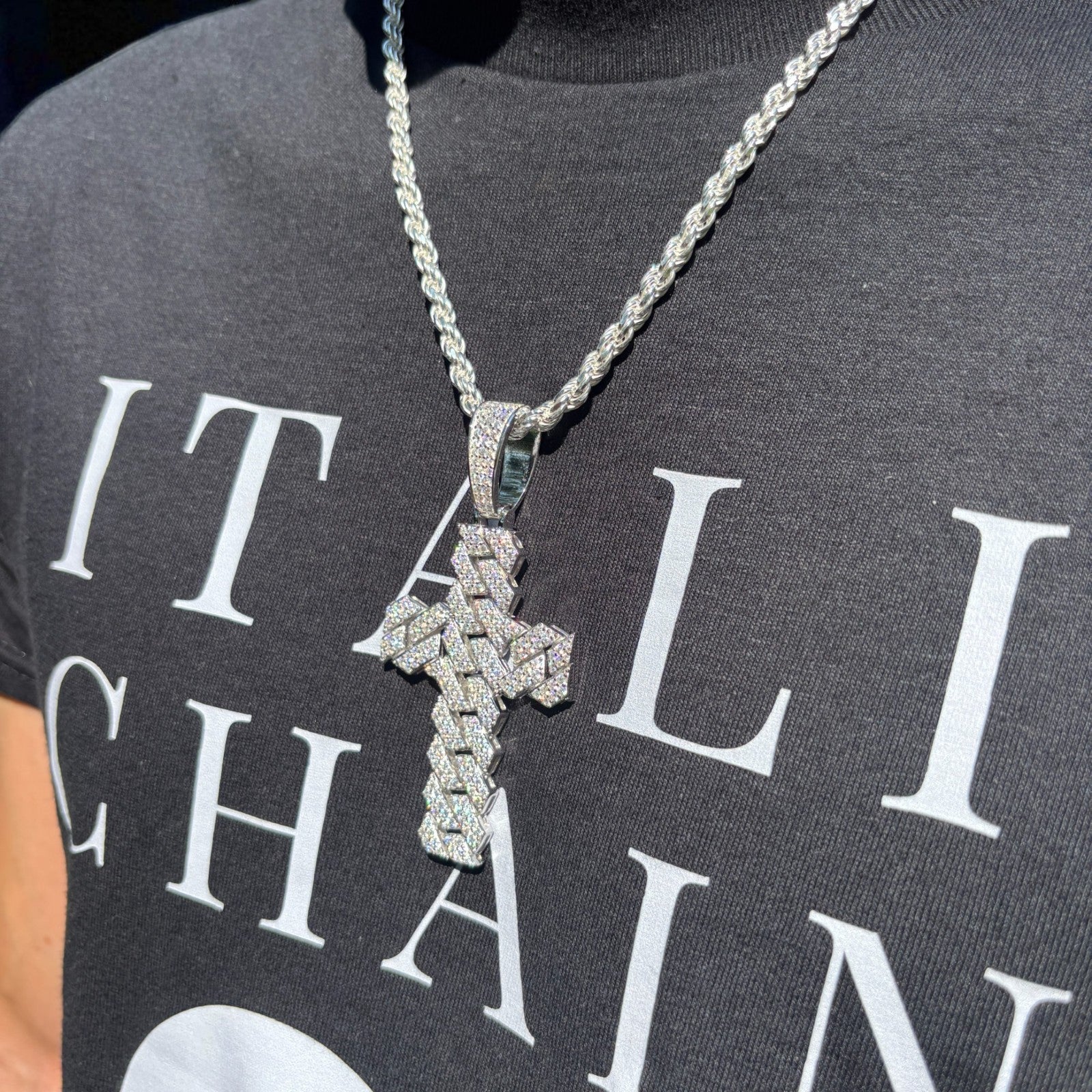 925 Sterling Silver Cuban Prong Cross With Moissanite - Large