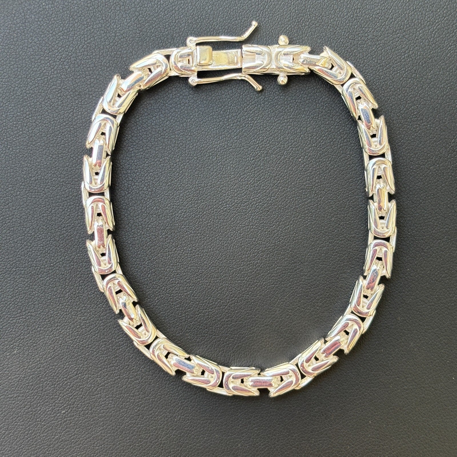 53267c8b-aaf2-45fe-99c4-a2961015fe19