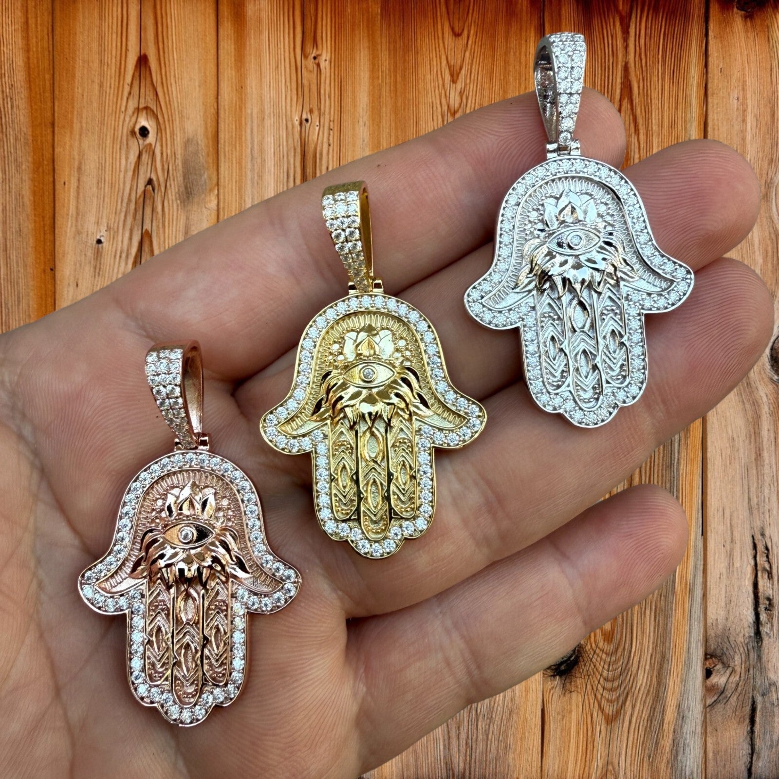 925 Sterling Silver Hamsa Hand Pendant With Moissanite - Medium