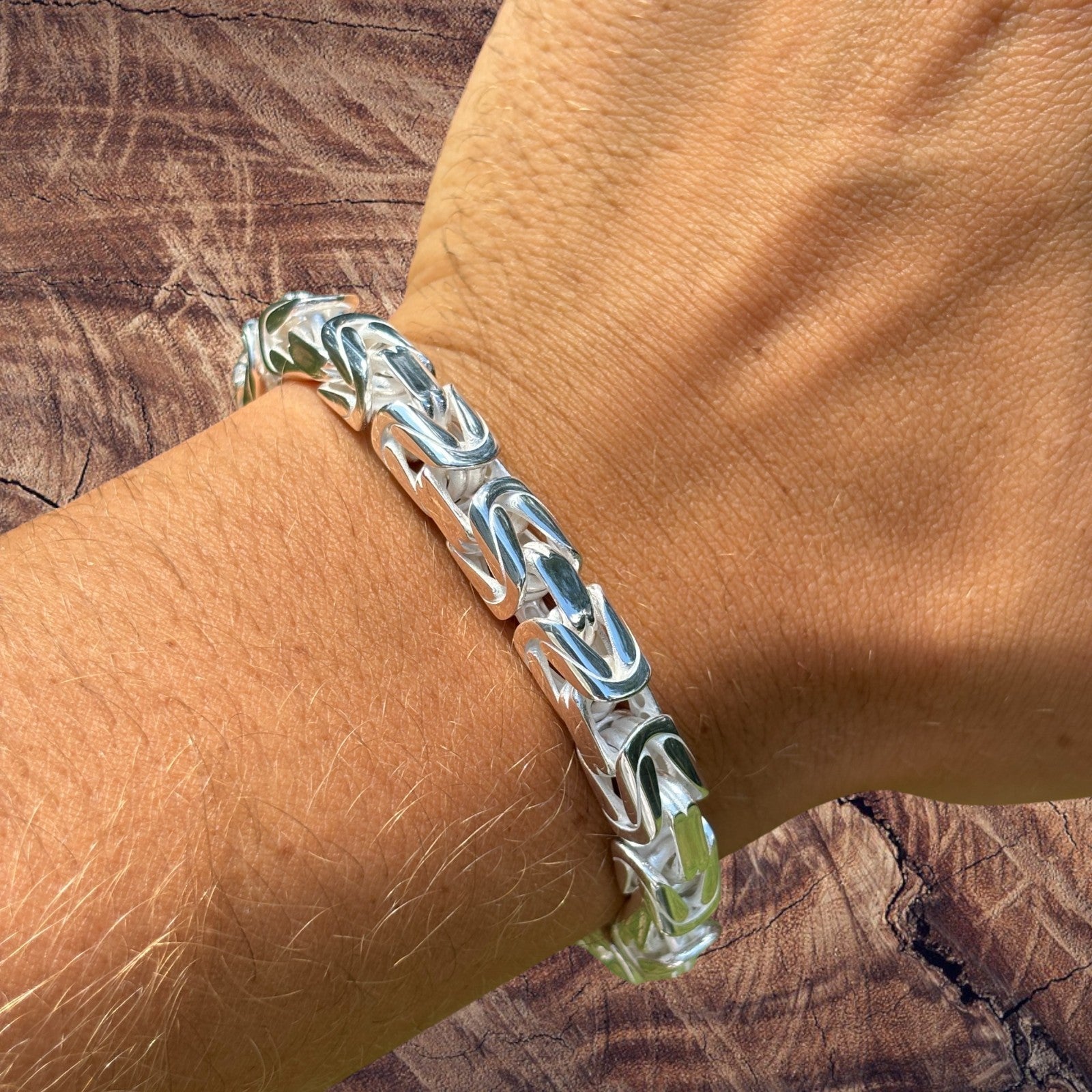 925 Sterling Silver 8mm Byzantine W. Box Clasp Bracelet