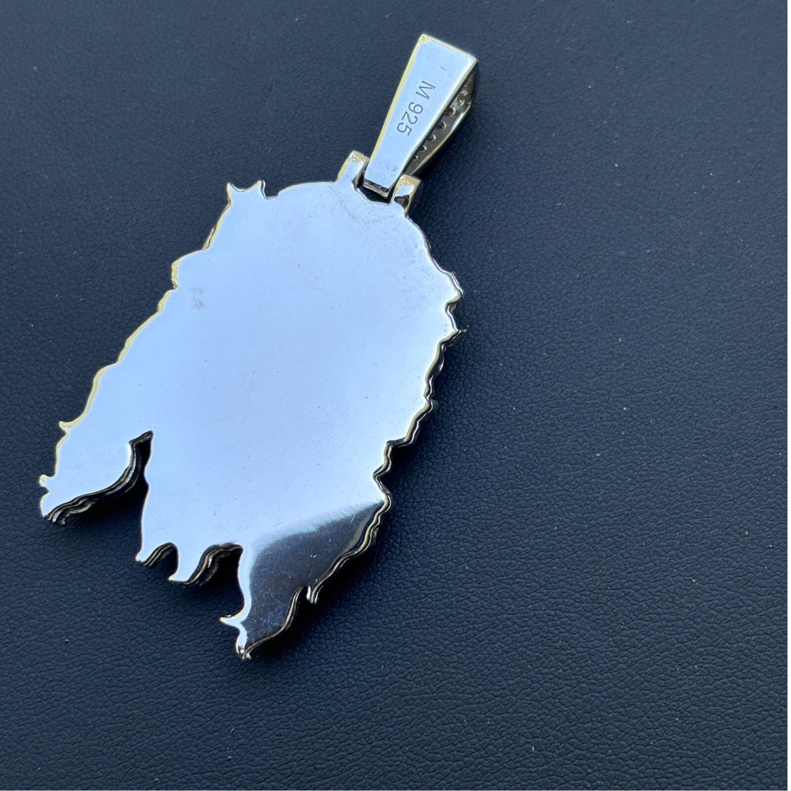 925 Sterling Silver Jesus Pendant With Moissanite - Medium