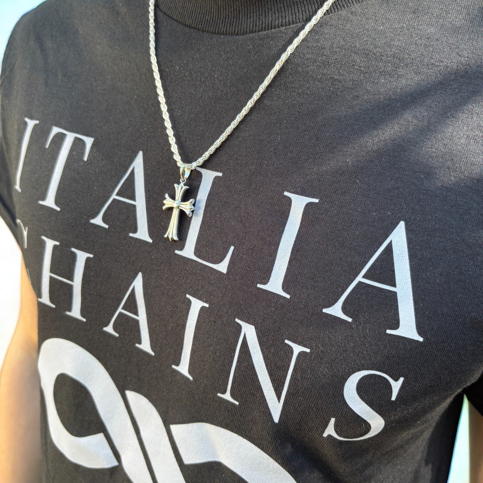 925 Sterling Silver Cross Hearts Pendant - Medium