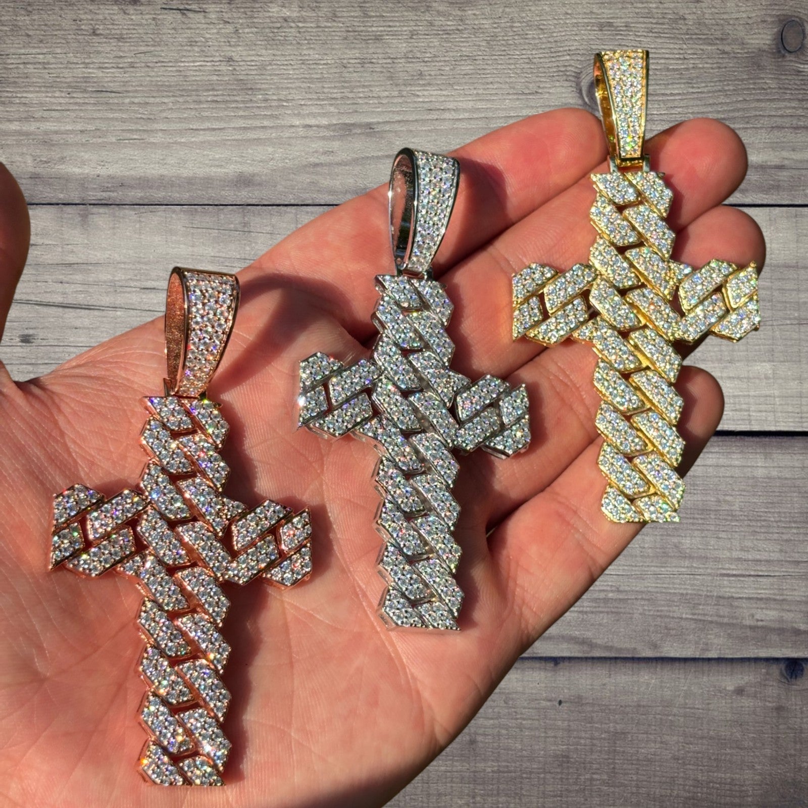 925 Sterling Silver Cuban Prong Cross With Moissanite - Large