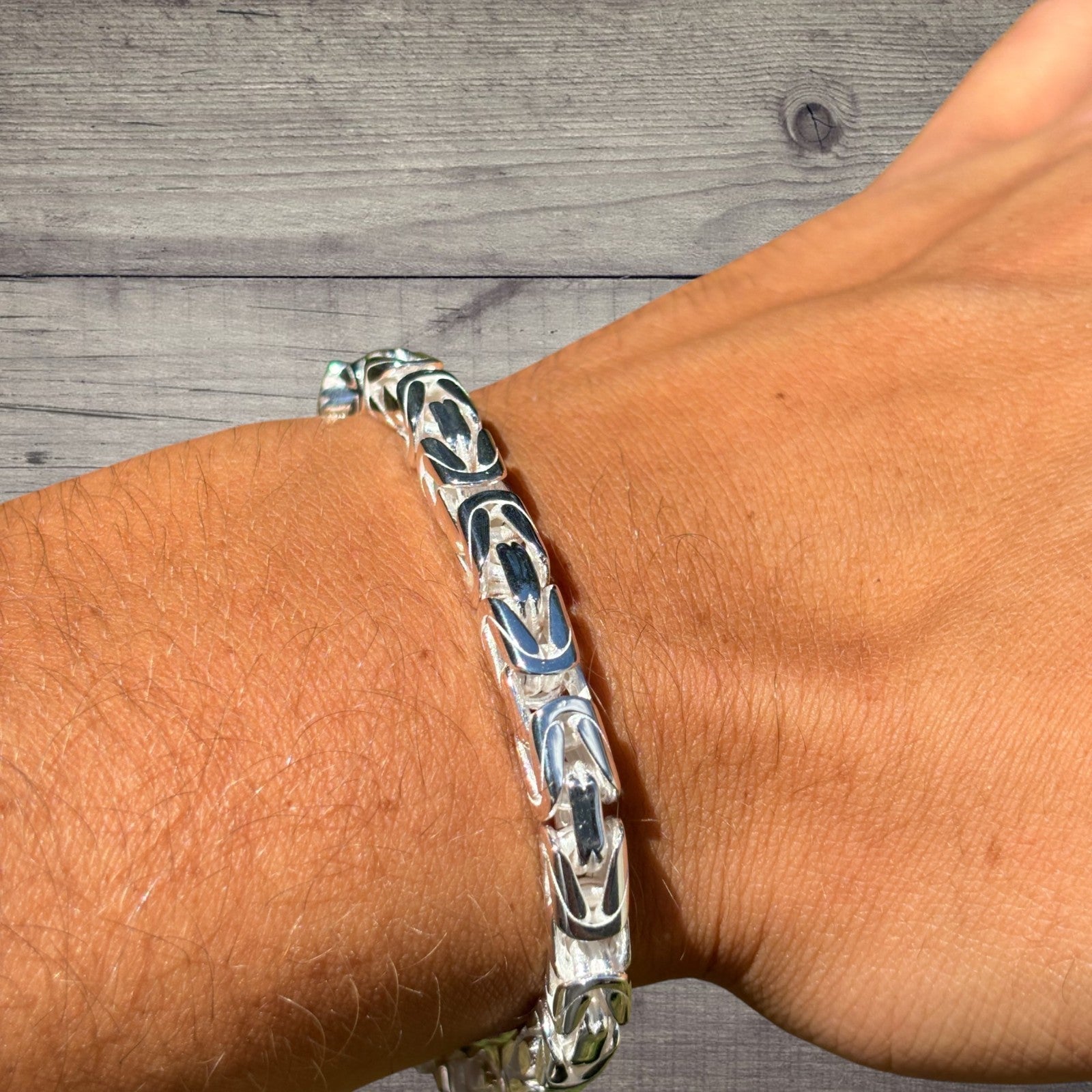 5bf904c3-123e-454e-bc57-863698bfc1fe