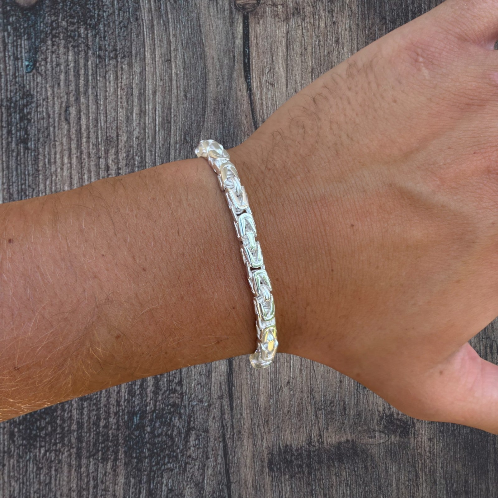 925 Sterling Silver 5mm Byzantine W. Box Clasp Bracelet