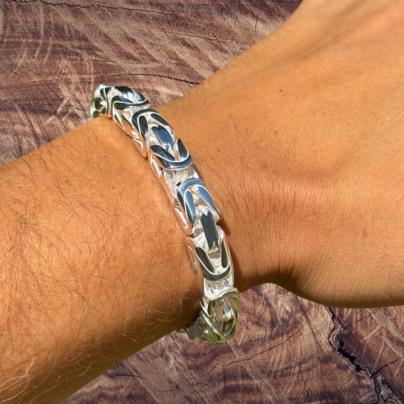 925 Sterling Silver 8mm Byzantine W. Box Clasp Bracelet