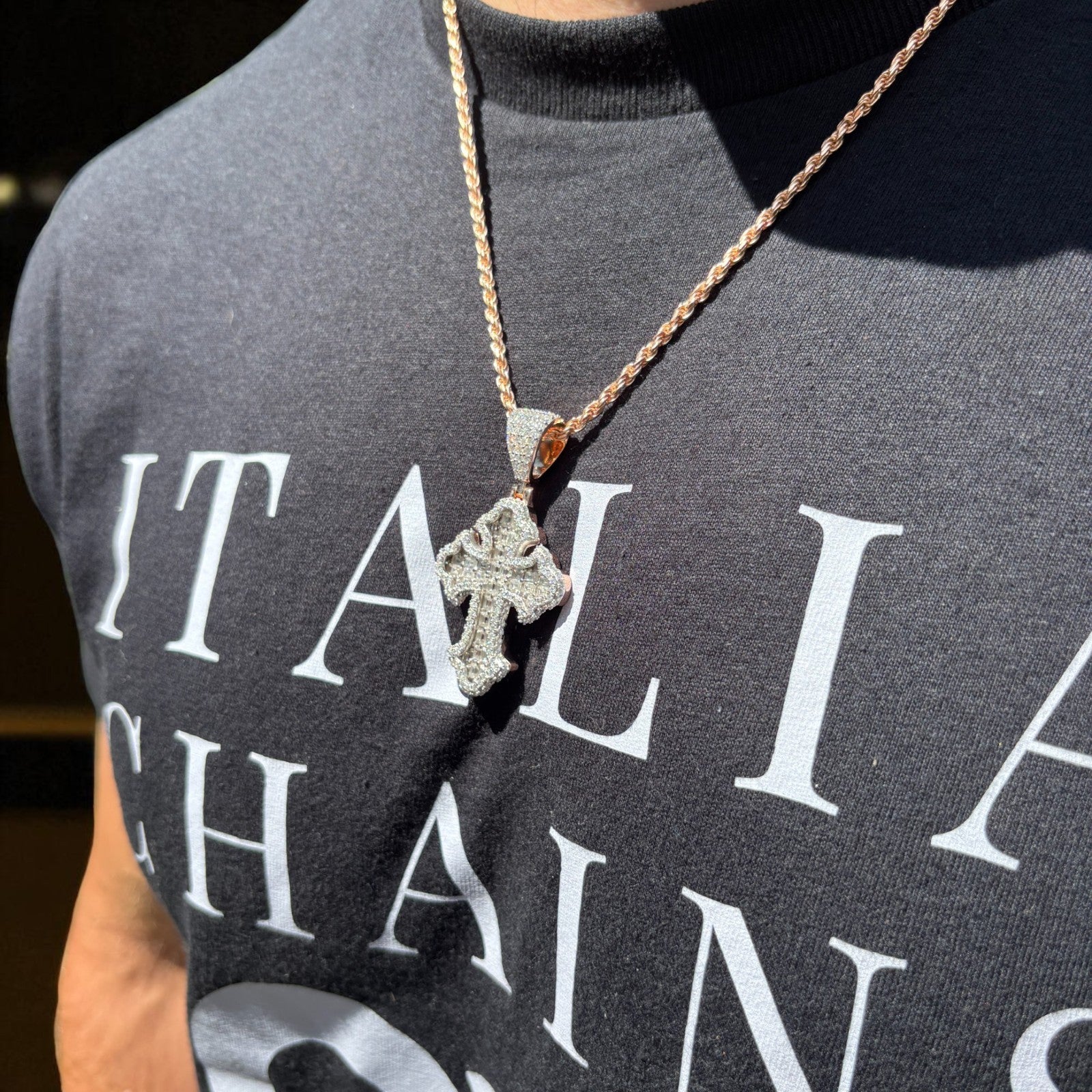 925 Sterling Silver Gothic Cross With Moissanite - Medium