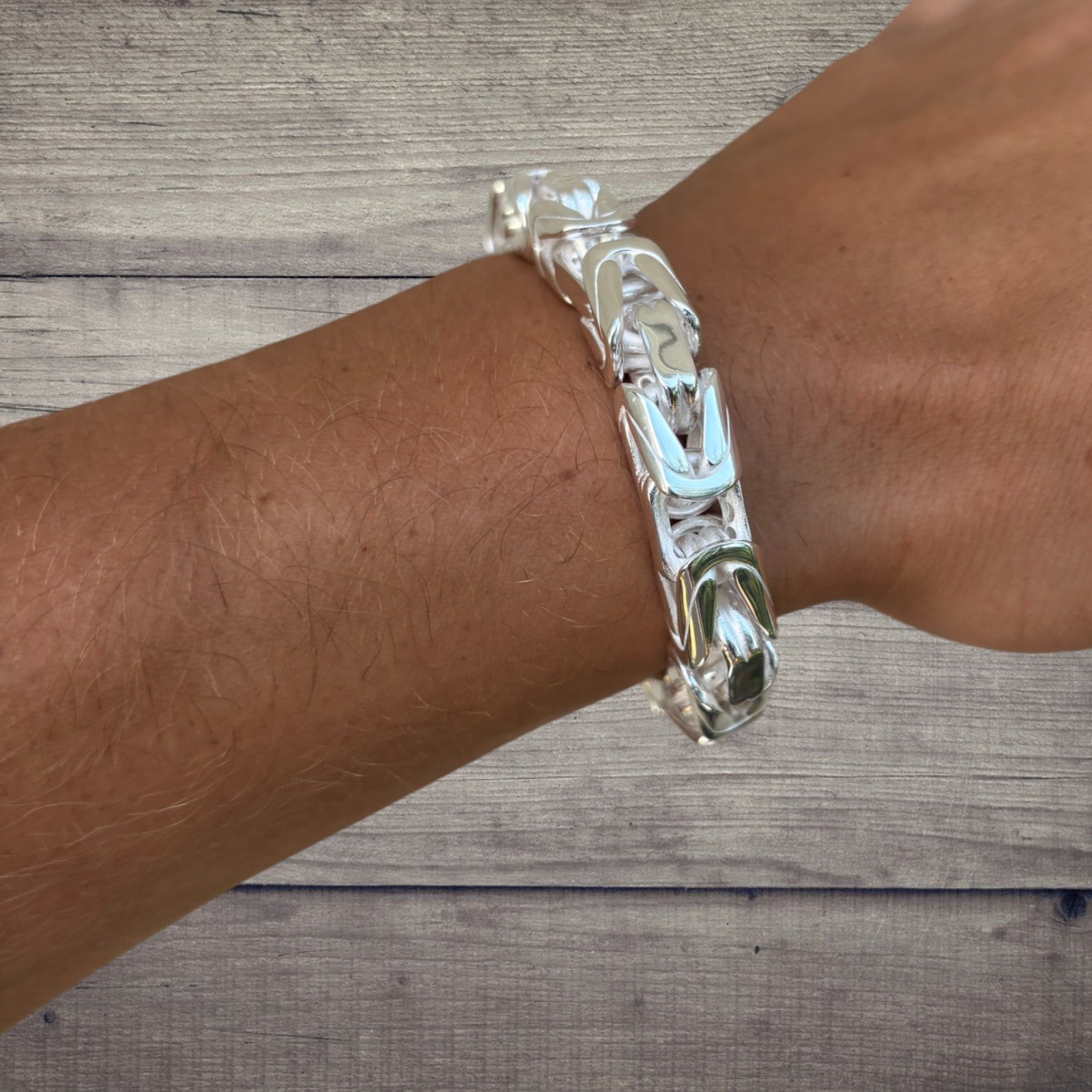 925 Sterling Silver 10mm Byzantine W. Box Clasp Bracelet