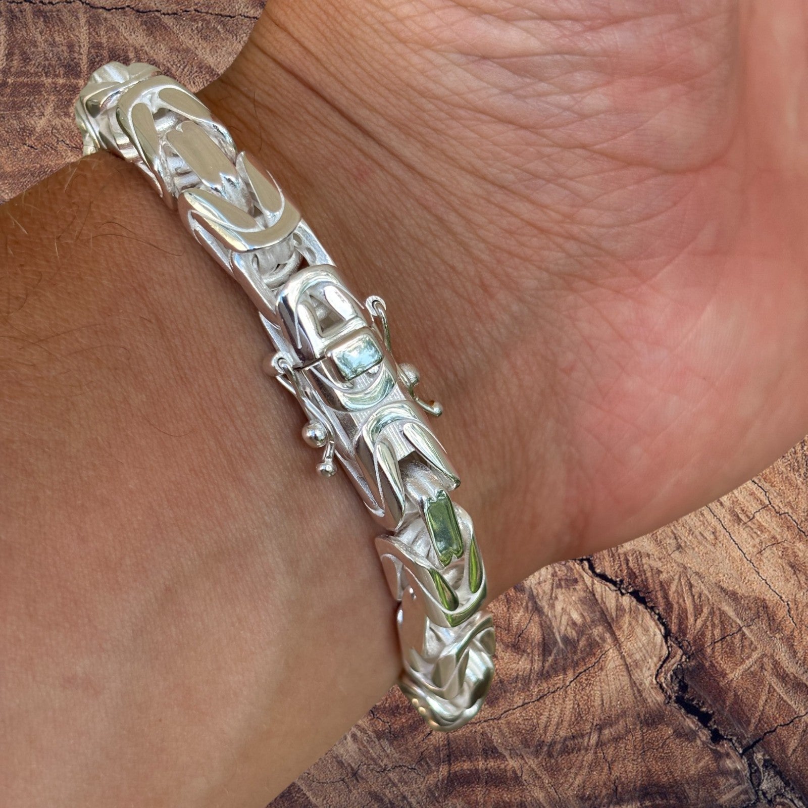 925 Sterling Silver 8mm Byzantine W. Box Clasp Bracelet