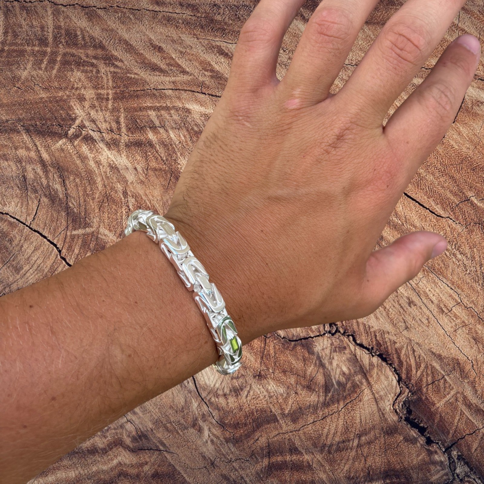 925 Sterling Silver 8mm Byzantine W. Box Clasp Bracelet