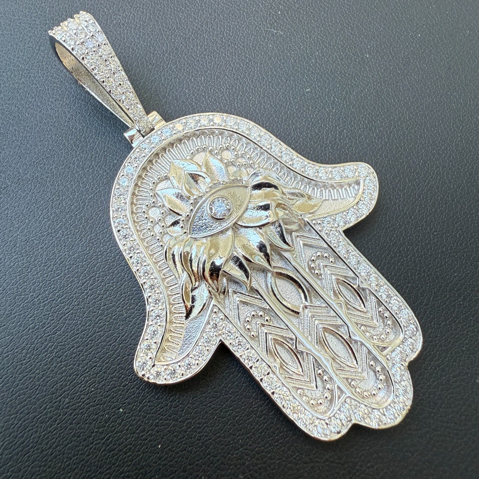 925 Sterling Silver Hamsa Hand Pendant With Moissanite - Large