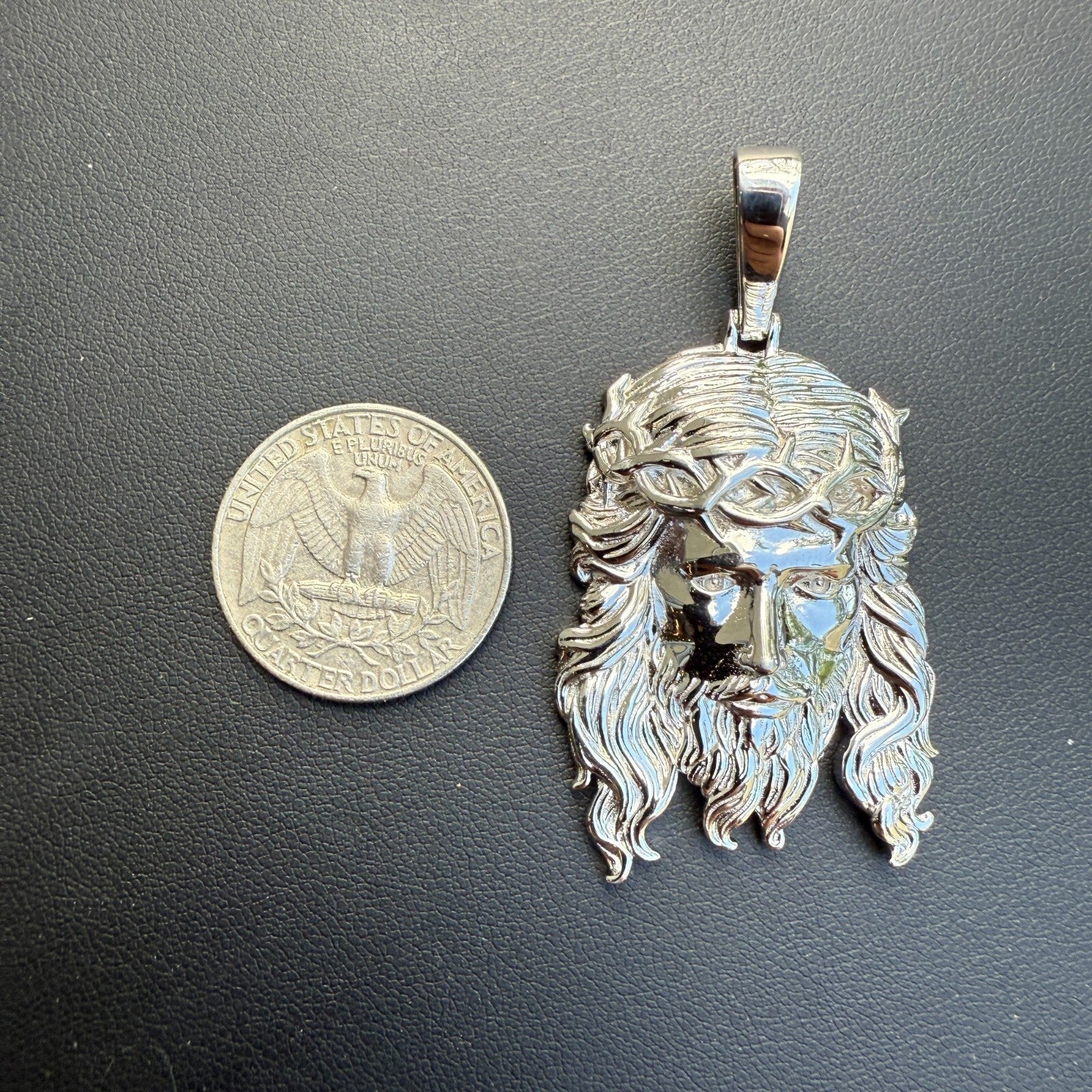 925 Sterling Silver Classic Jesus Piece Pendant - Medium