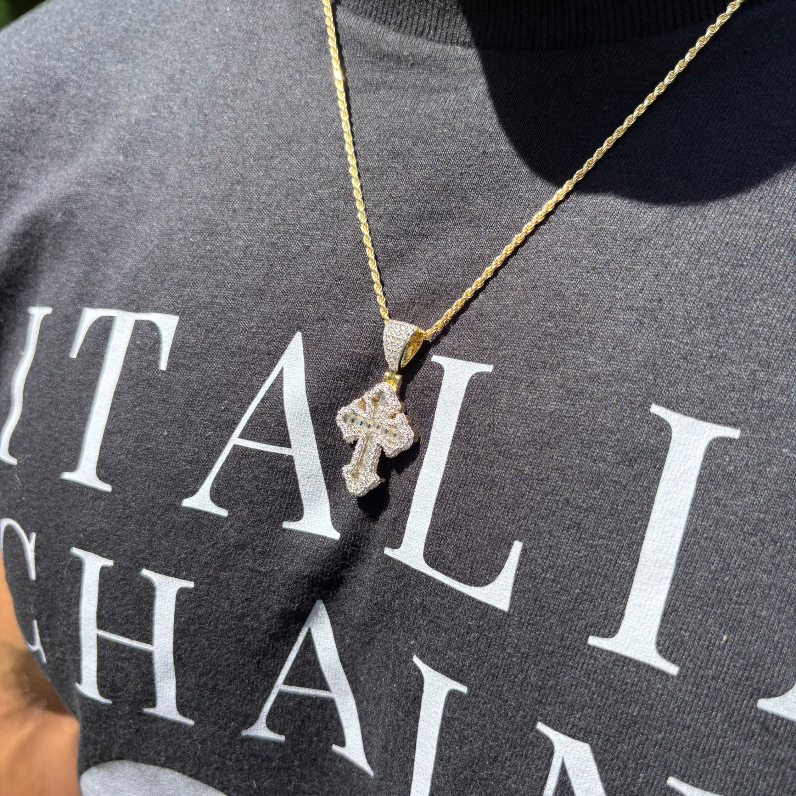 925 Sterling Silver Gothic Cross With Moissanite - Small