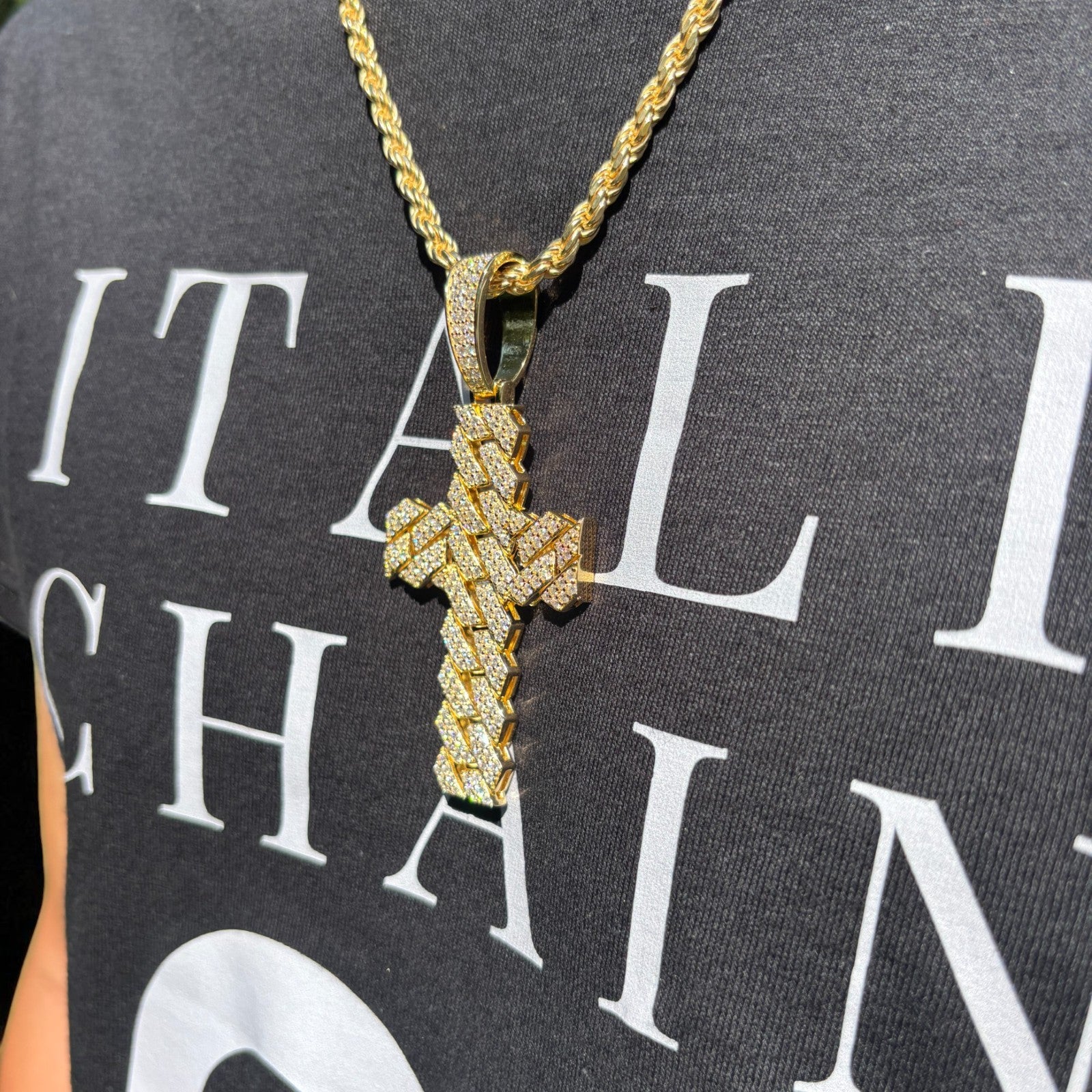 925 Sterling Silver Cuban Prong Cross With Moissanite - Large