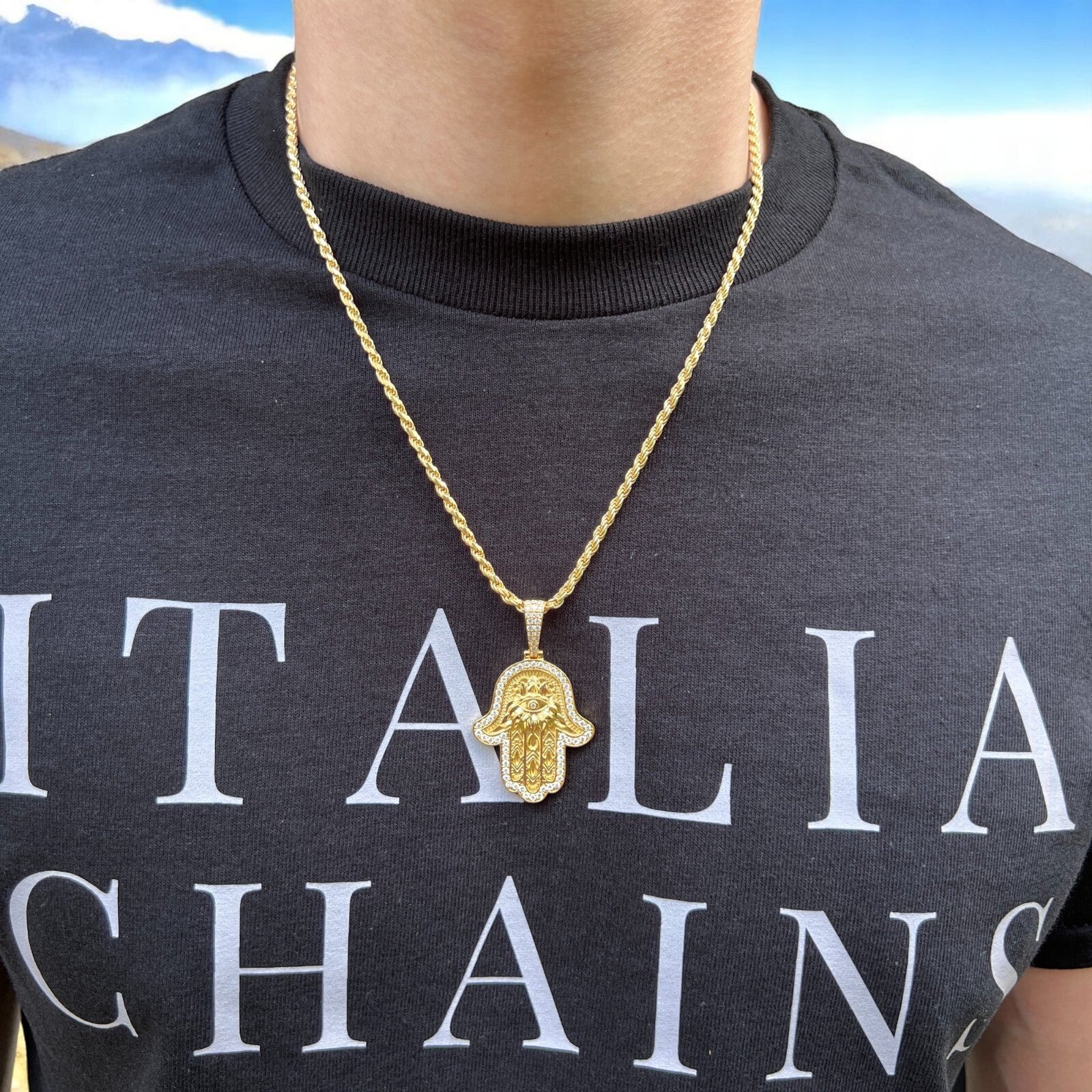 925 Sterling Silver Hamsa Hand Pendant With Moissanite - Medium