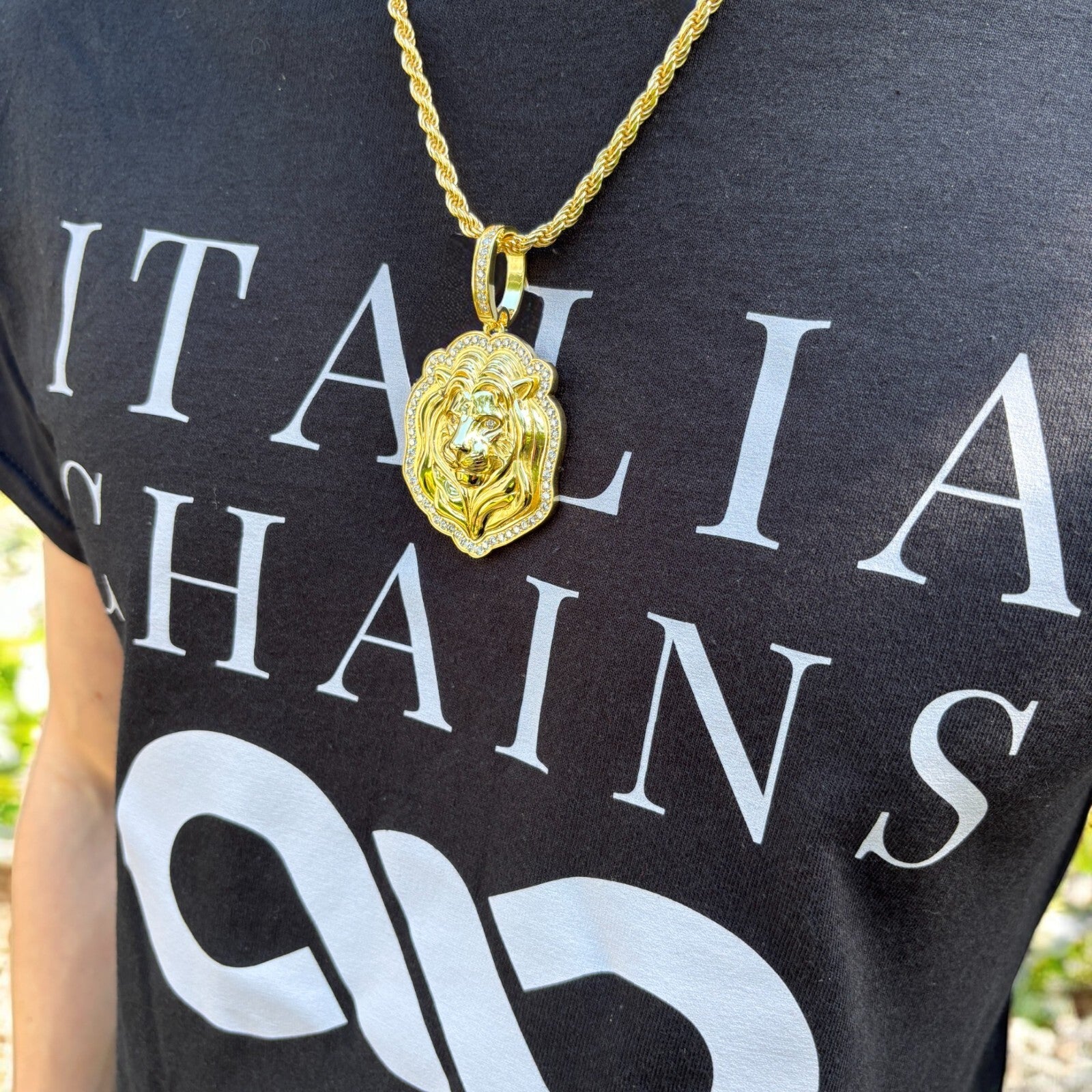 925 Sterling Silver Lion Head Pendant With Moissanite - Large