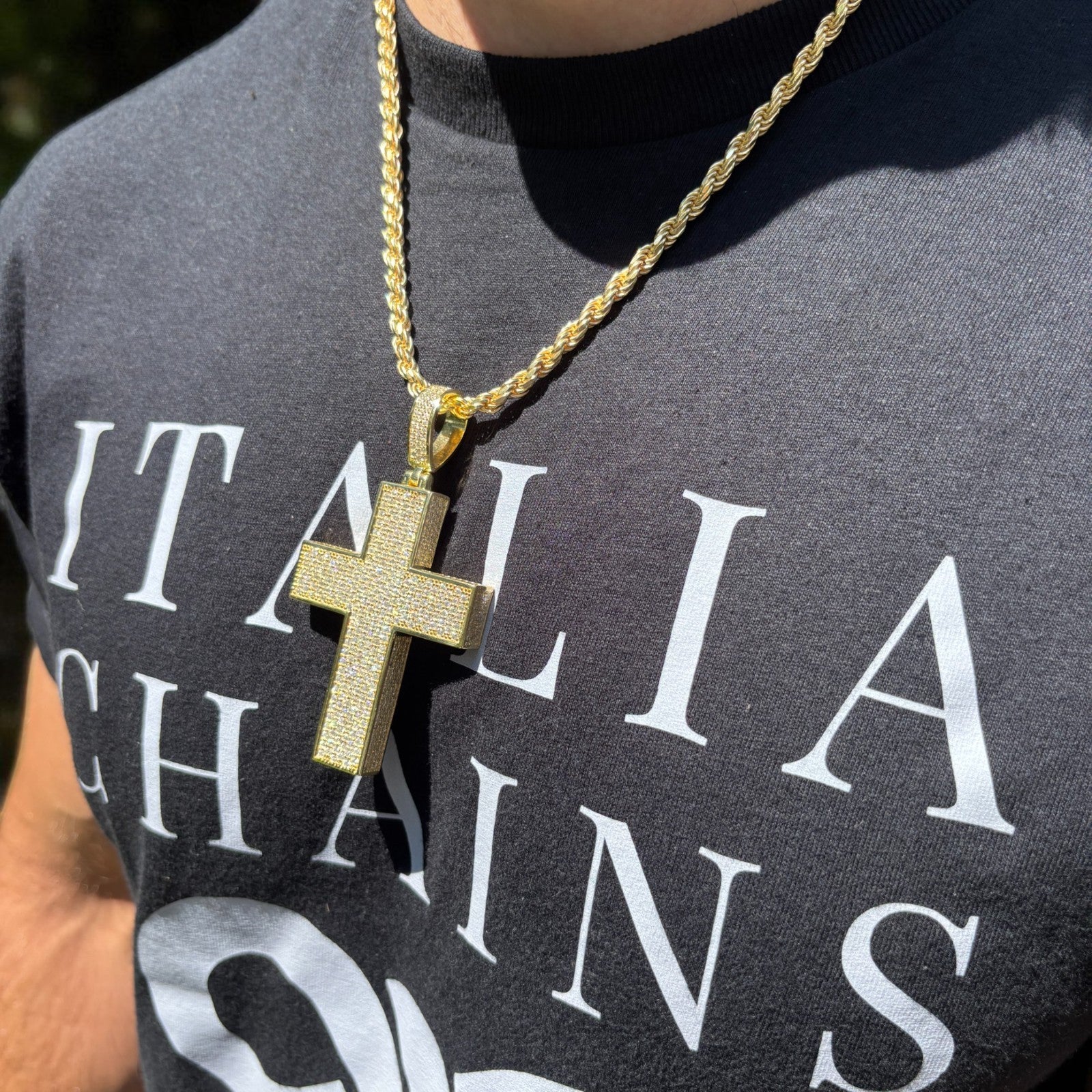 925 Sterling Silver 3D Cross Pendant With Moissanite - Large