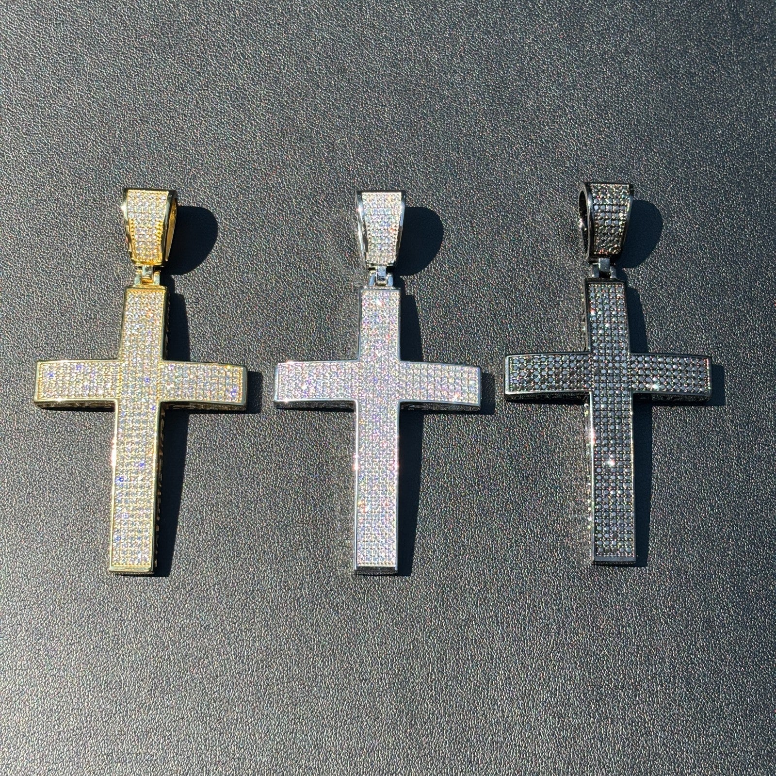 925 Sterling Silver Iced Out Cross Pendant With Moissanite