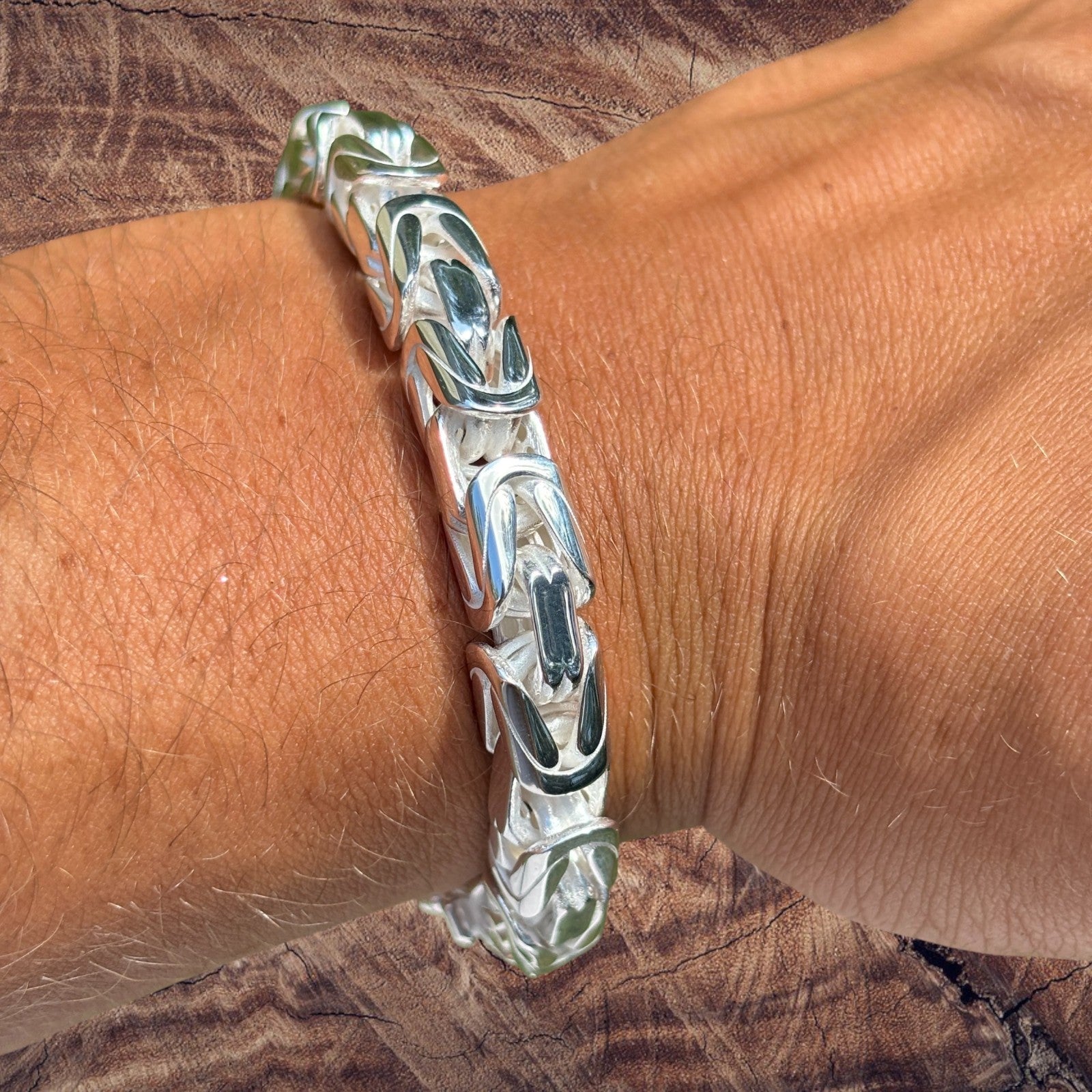 925 Sterling Silver 8mm Byzantine W. Box Clasp Bracelet