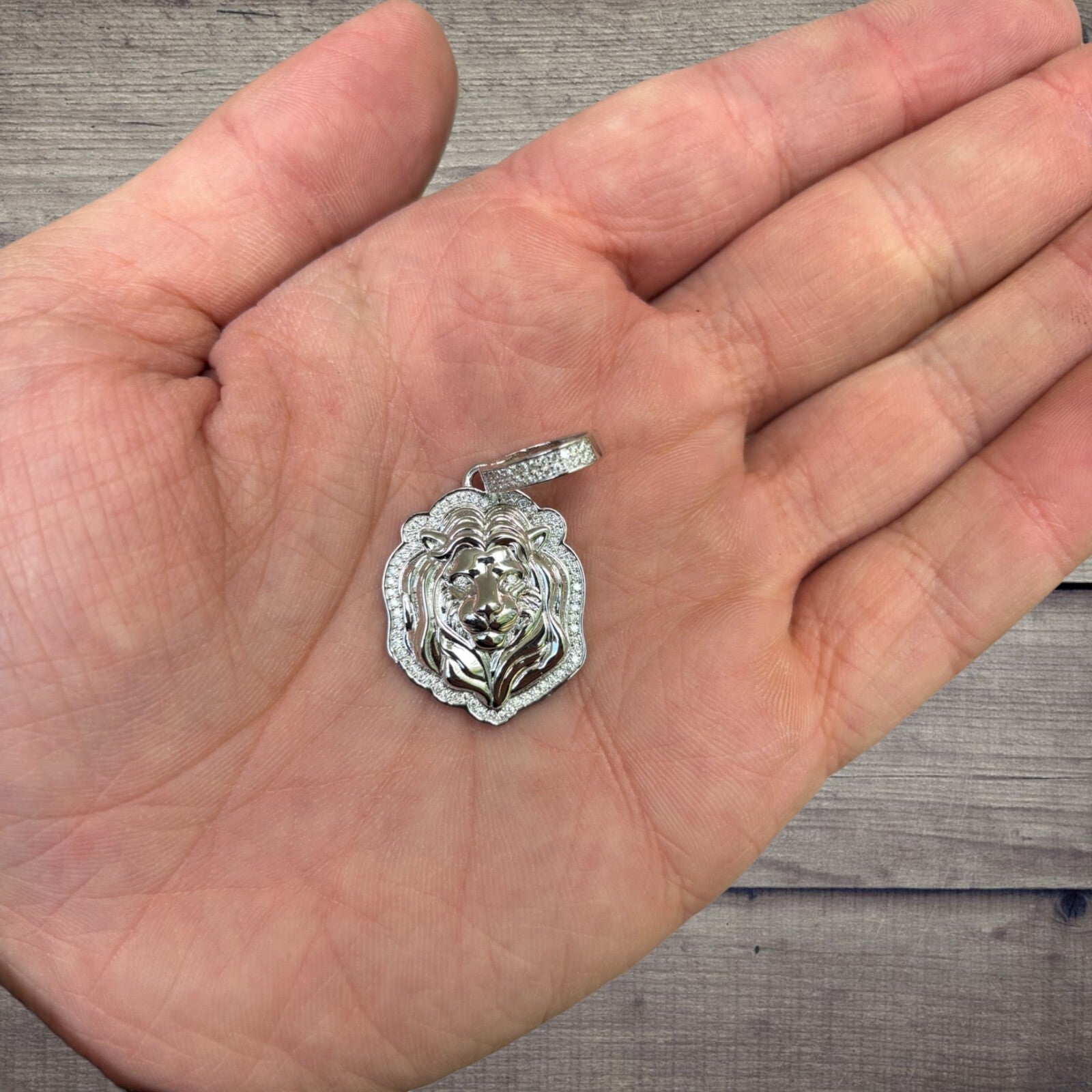 925 Sterling Silver Lion Head Pendant With Moissanite - Small