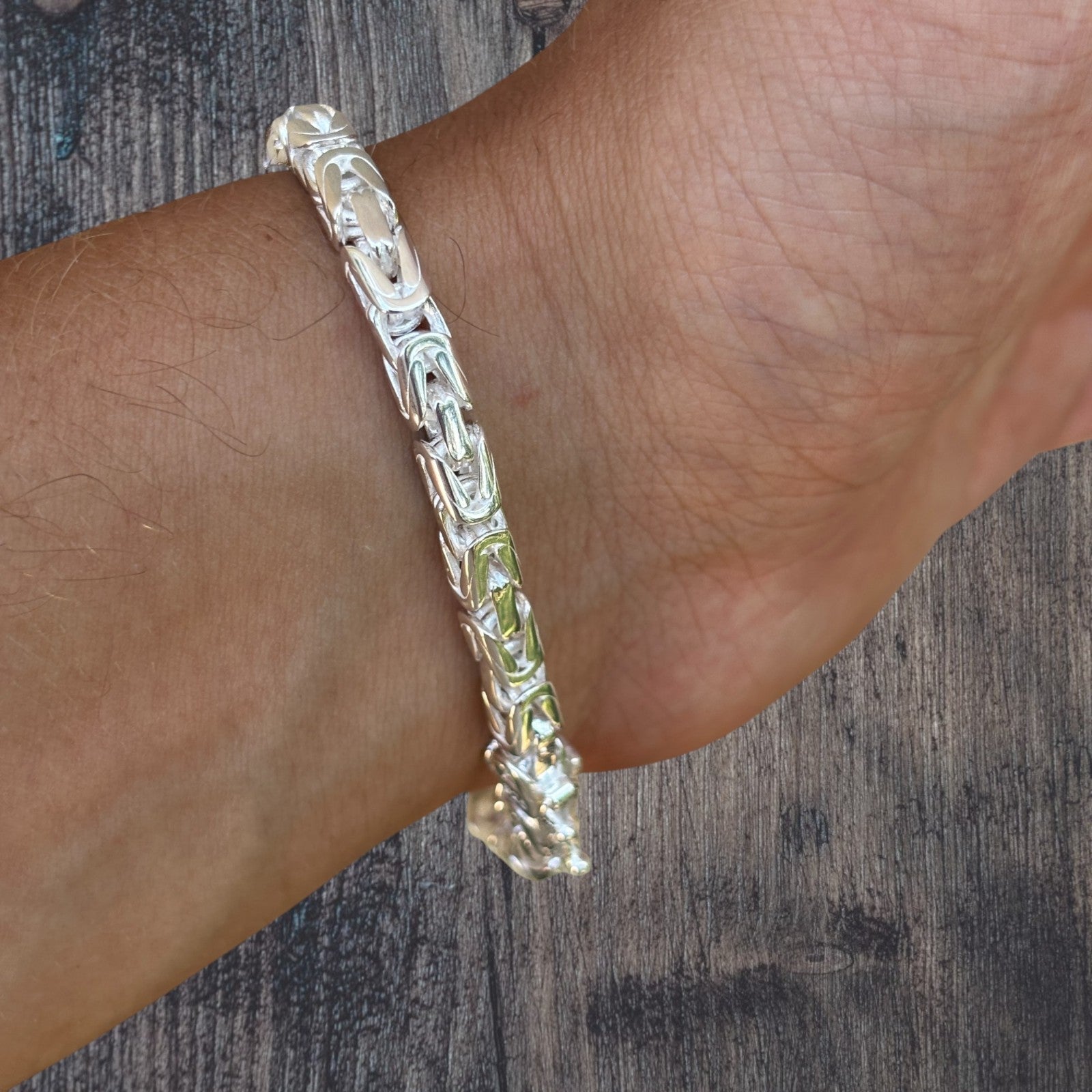 925 Sterling Silver 5mm Byzantine W. Box Clasp Bracelet