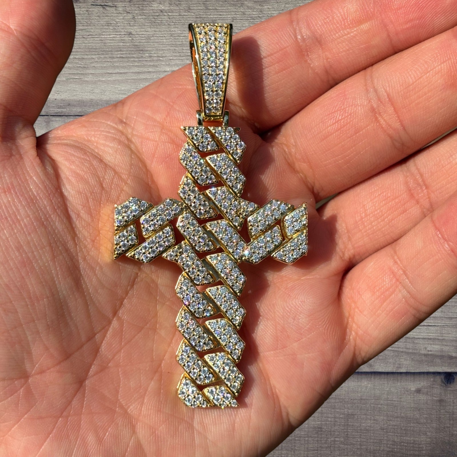 925 Sterling Silver Cuban Prong Cross With Moissanite - Large