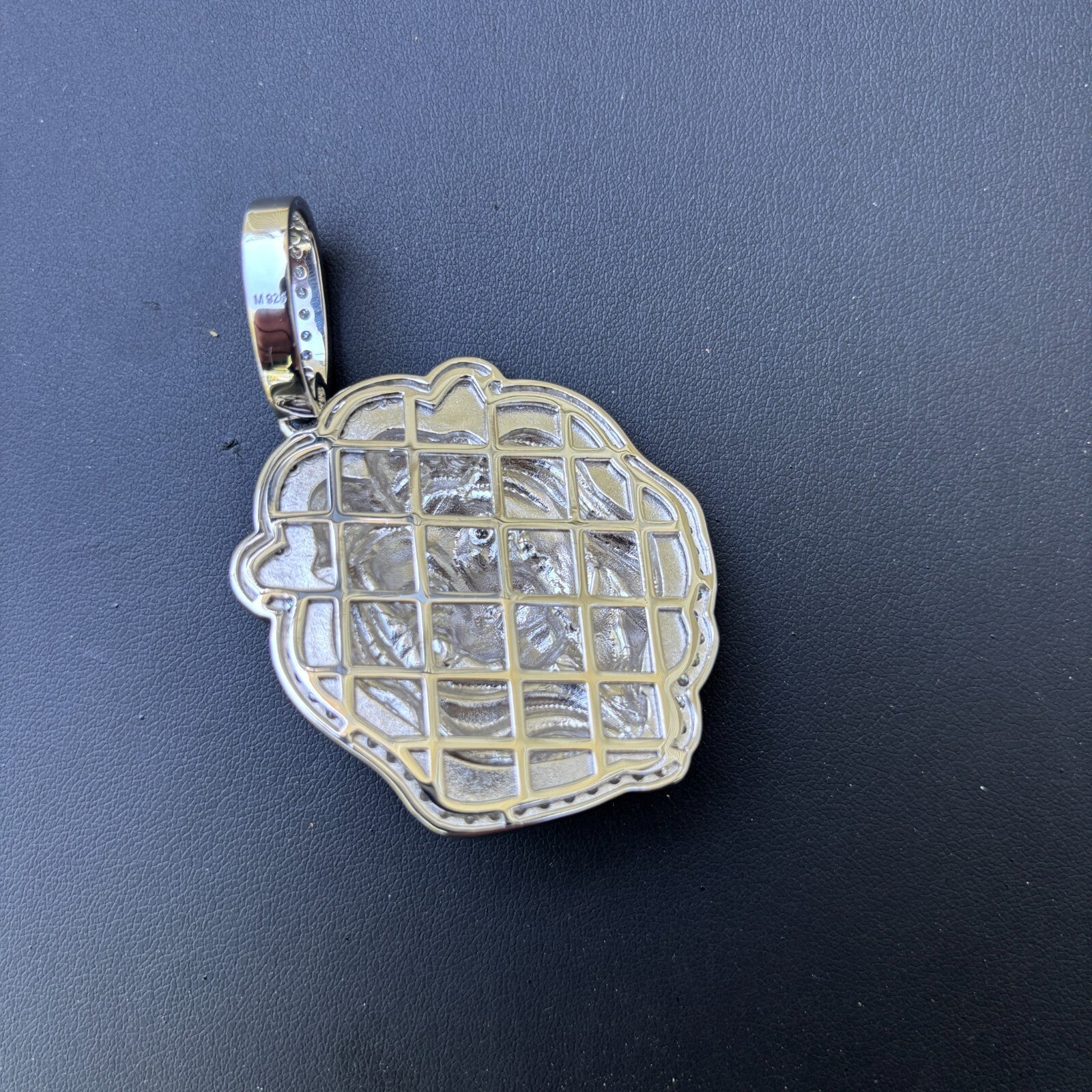 925 Sterling Silver Lion Head Pendant With Moissanite - Large