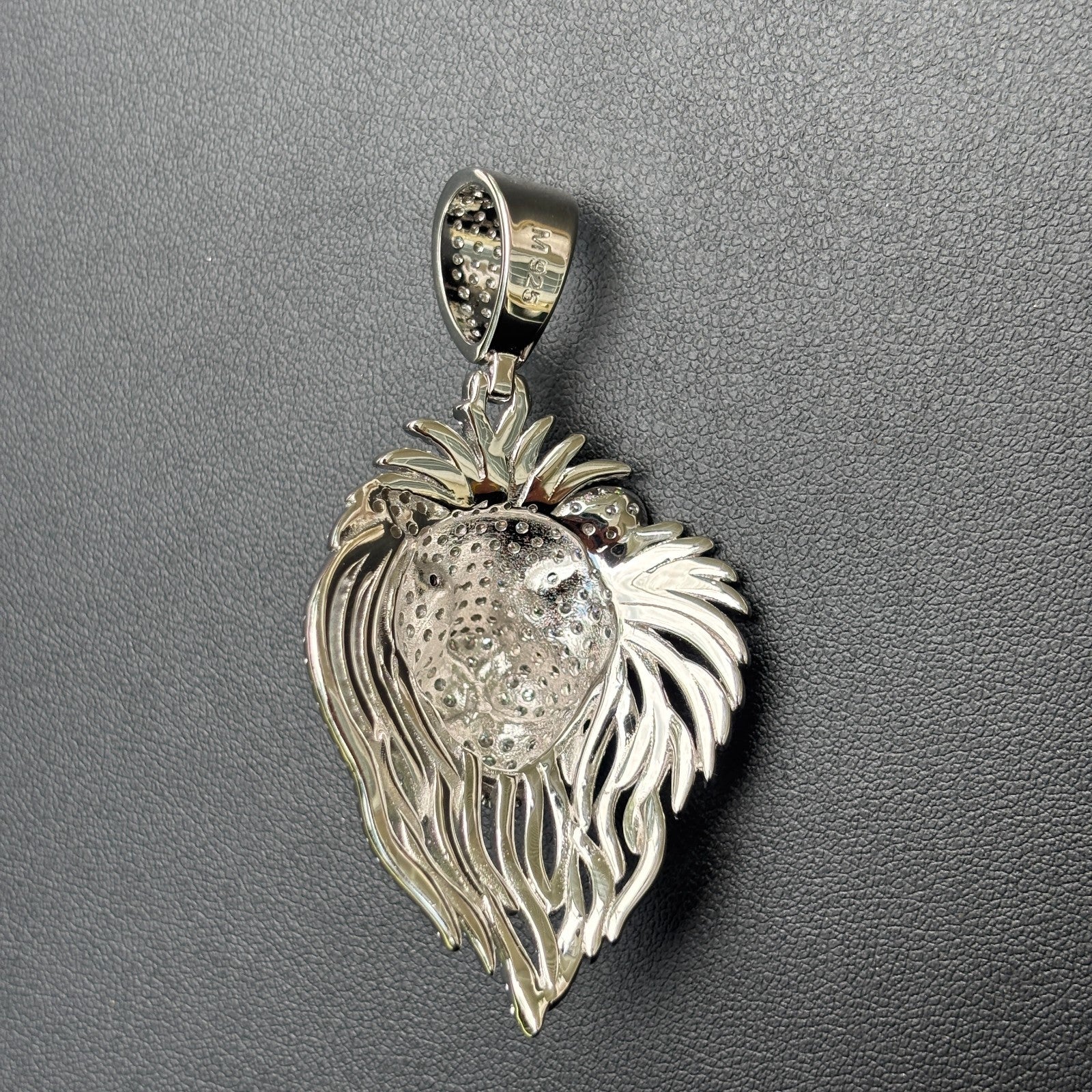 925 Sterling Silver Lion Pendant With Moissanite