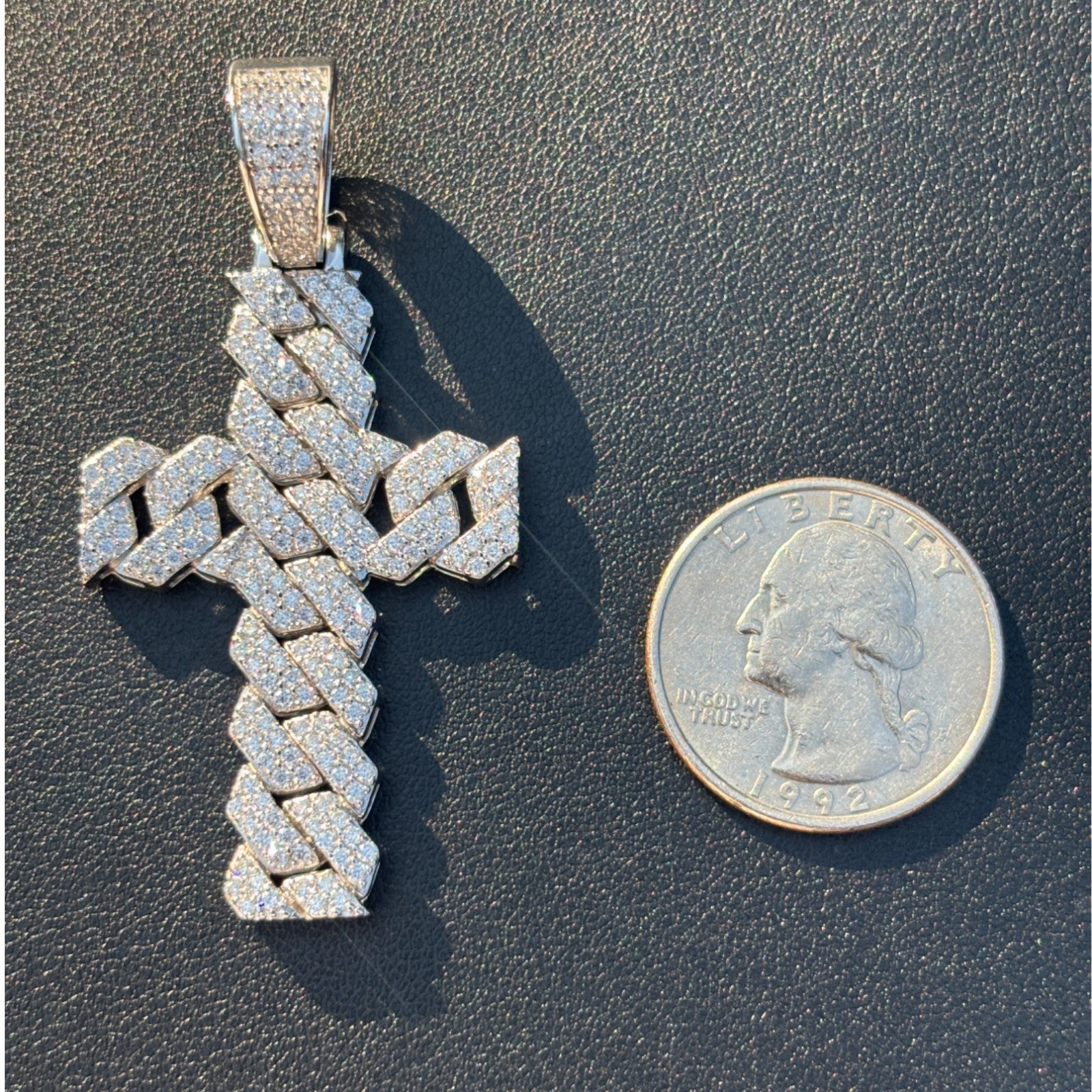 925 Sterling Silver Cuban Prong Cross With Moissanite - Medium