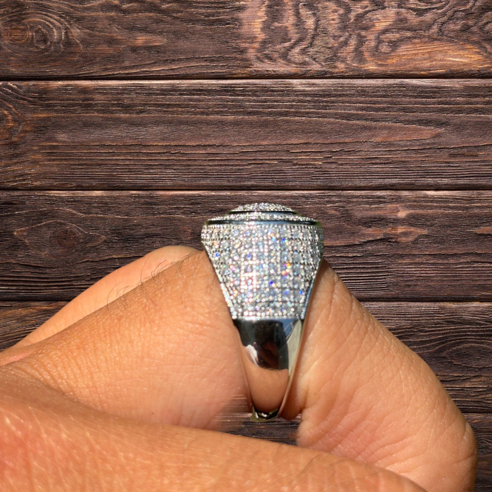 925 Sterling Silver Moissanite Iced Out Round Shaped Ring