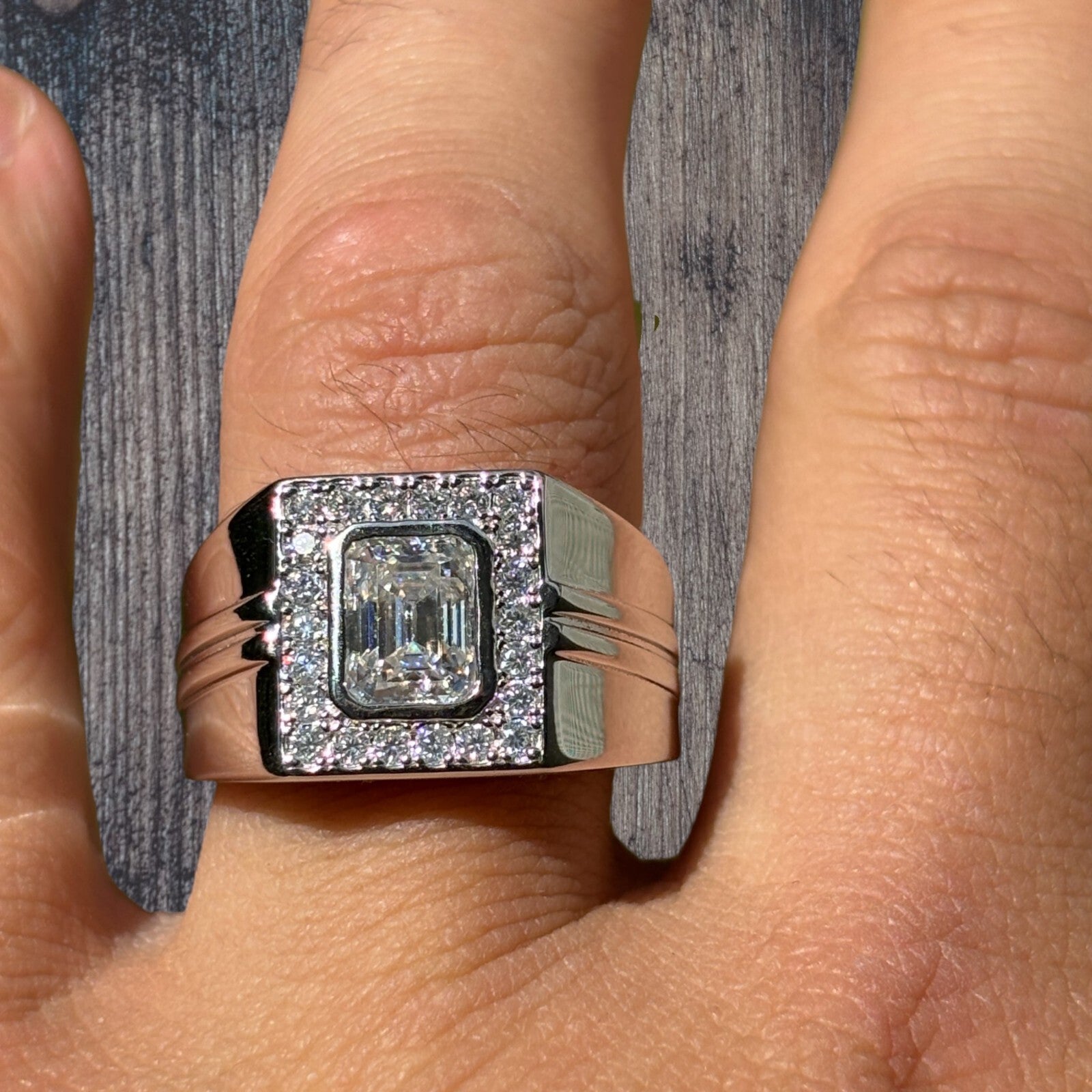 925 Sterling Silver Emerald Cut Ring With Moissanite