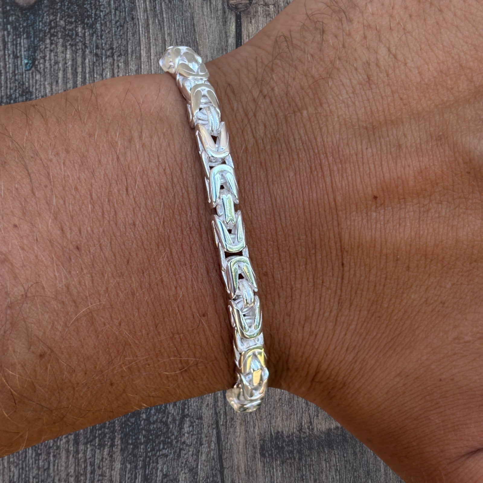925 Sterling Silver 5mm Byzantine W. Box Clasp Bracelet