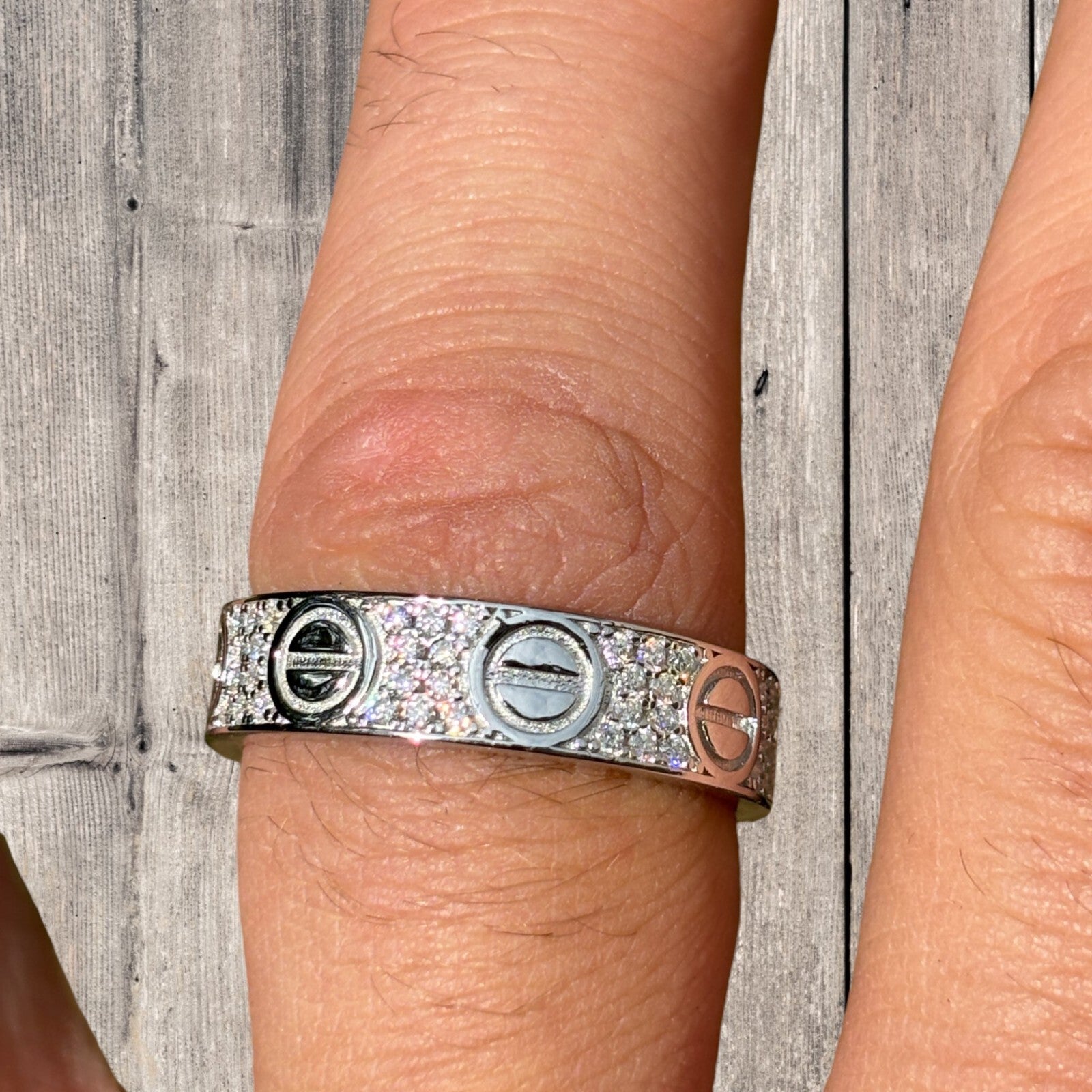 925 Sterling Silver Love Ring With Moissanite