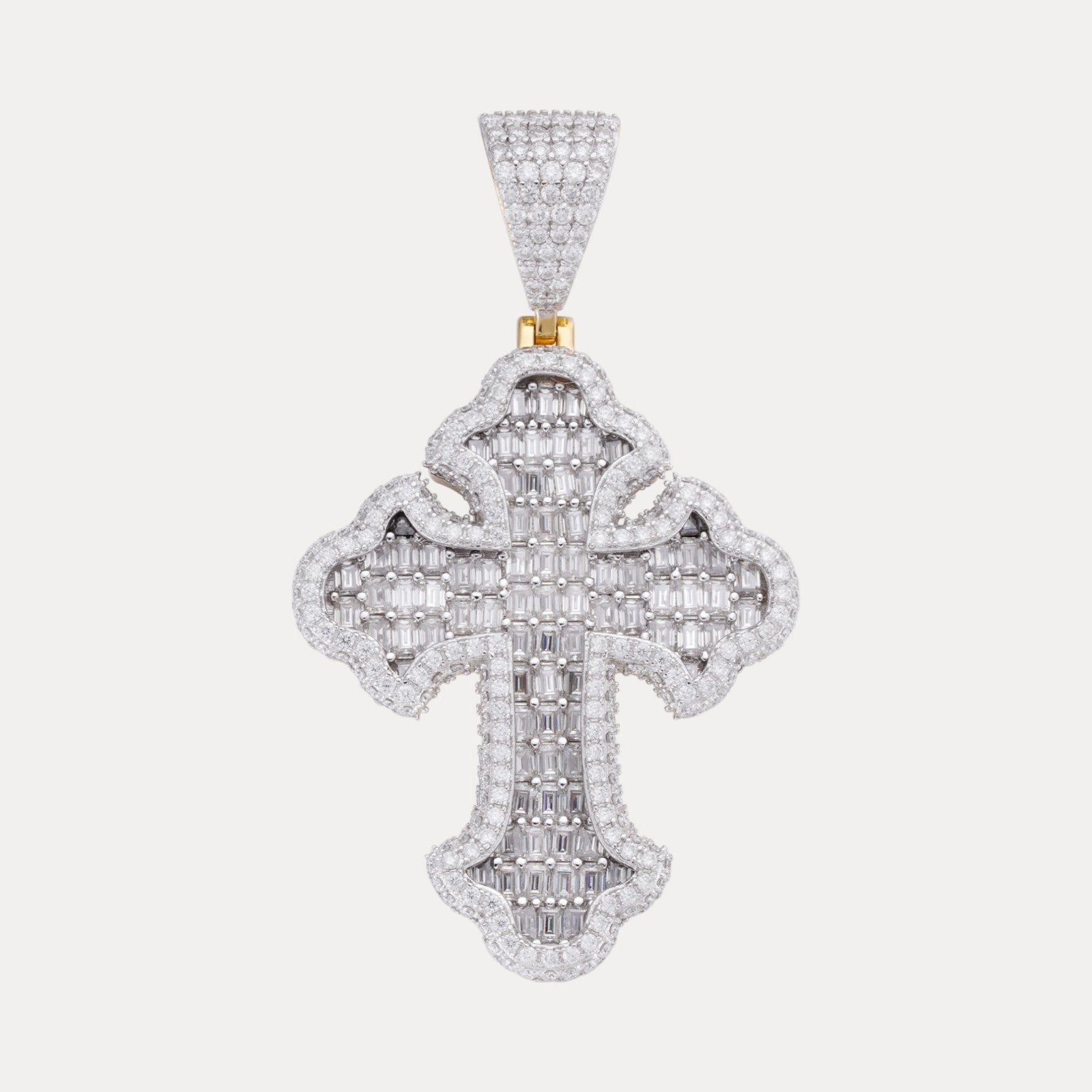 925 Sterling Silver Gothic Cross With Moissanite - Medium