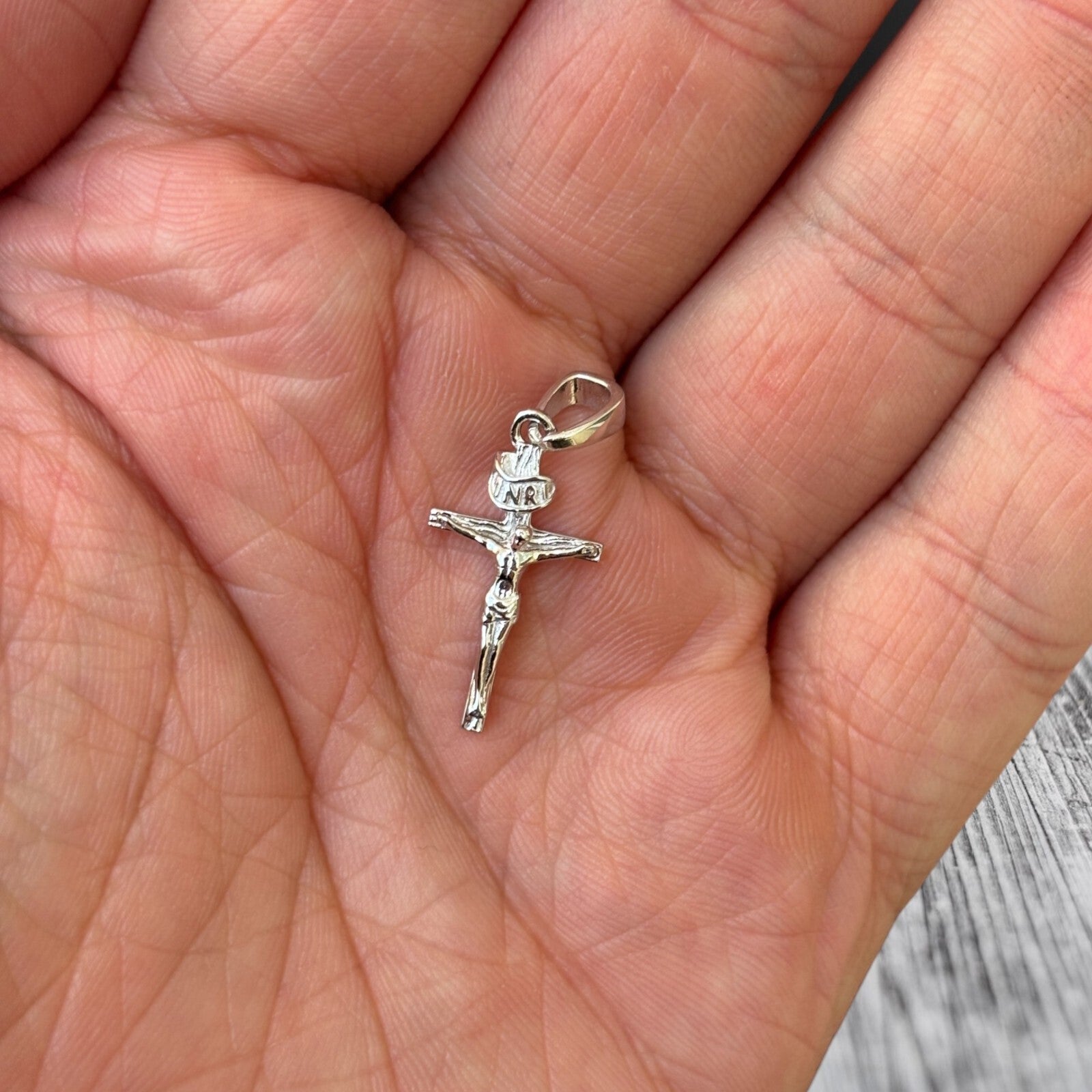 925 Sterling Silver Crucifix Cross Pendant - Small