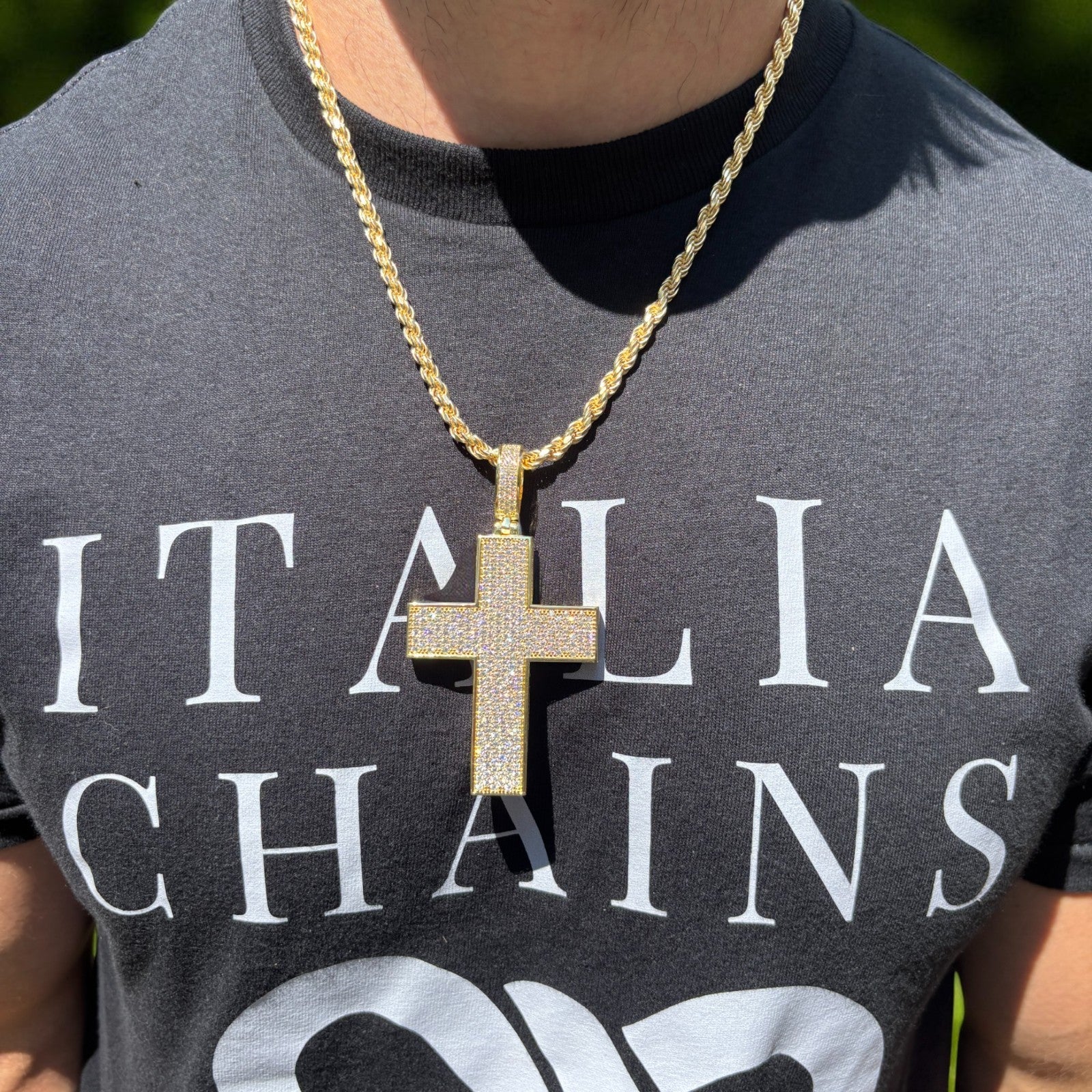 925 Sterling Silver 3D Cross Pendant With Moissanite - Large