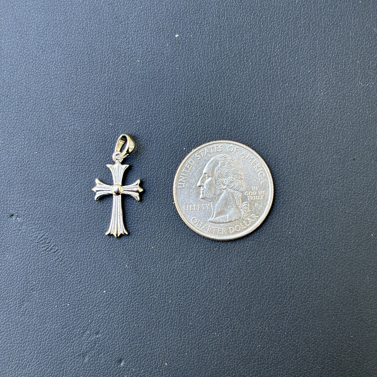 925 Sterling Silver Cross Hearts Pendant - Small