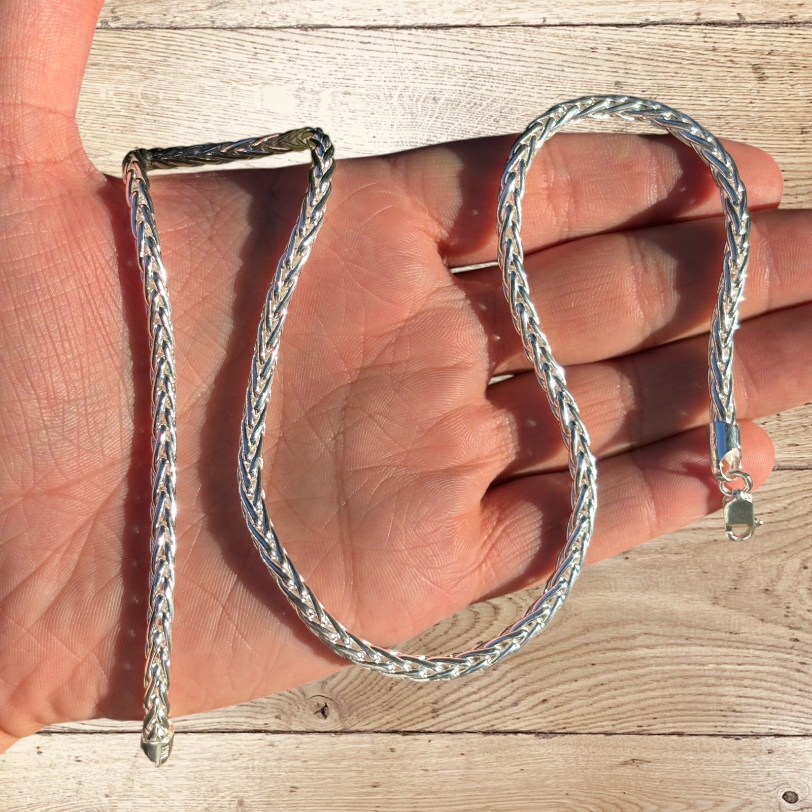 12afb9f5-e2e4-4946-9f30-f1c2a4d5e308