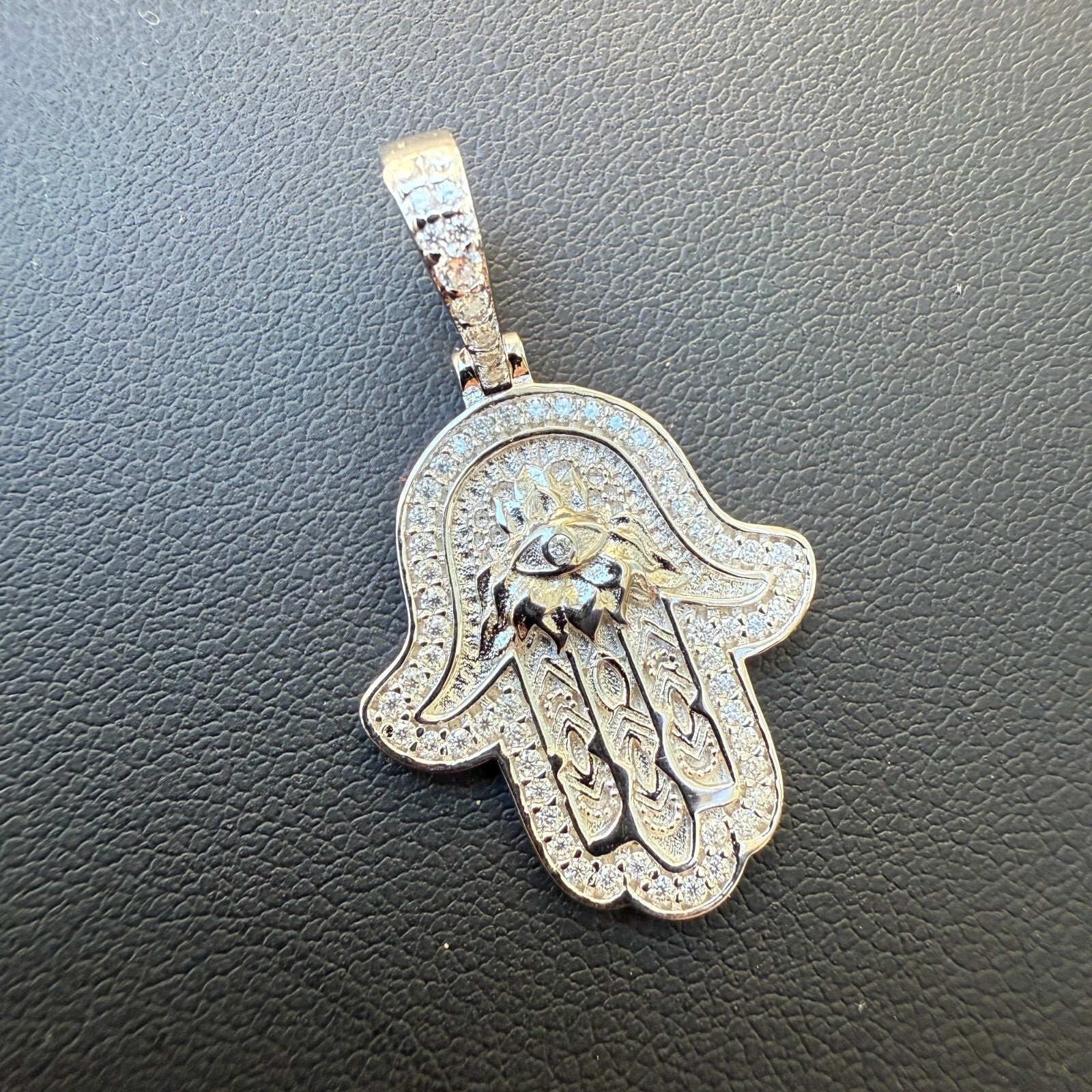 925 Sterling Silver Hamsa Hand Pendant With Moissanite - Small