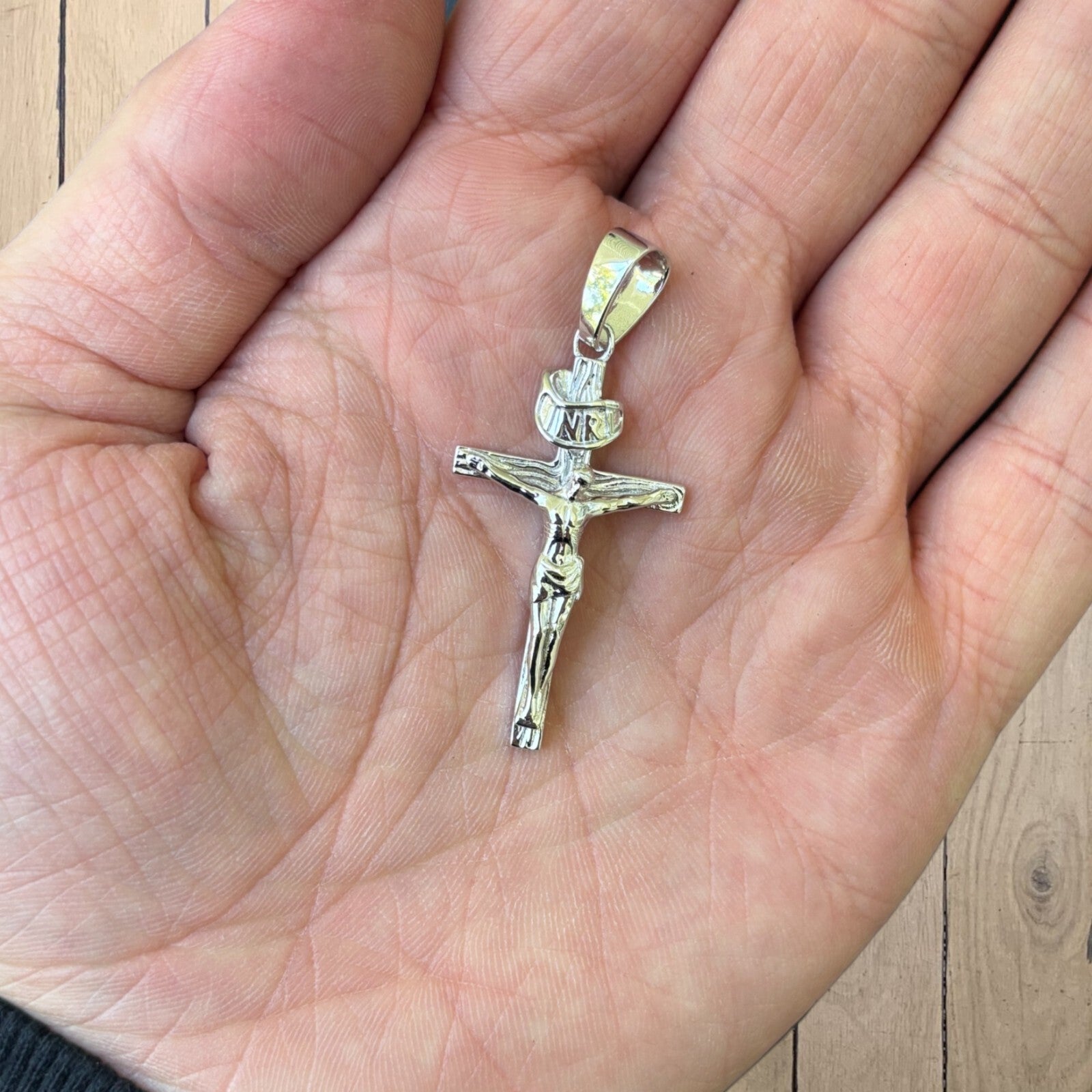 925 Sterling Silver Crucifix Cross Pendant - Medium