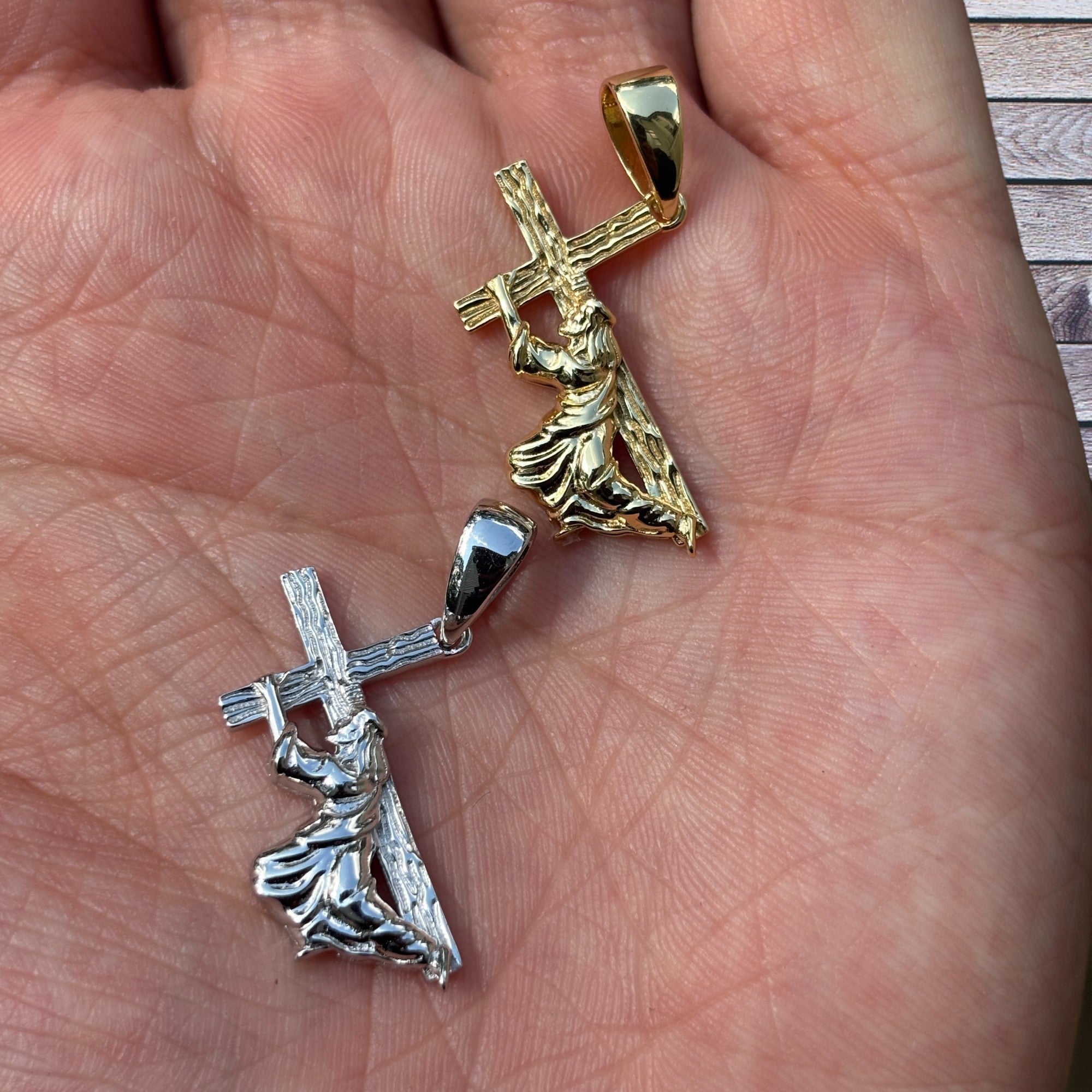 925 Sterling Silver Jesus Carrying Cross Pendant - Small