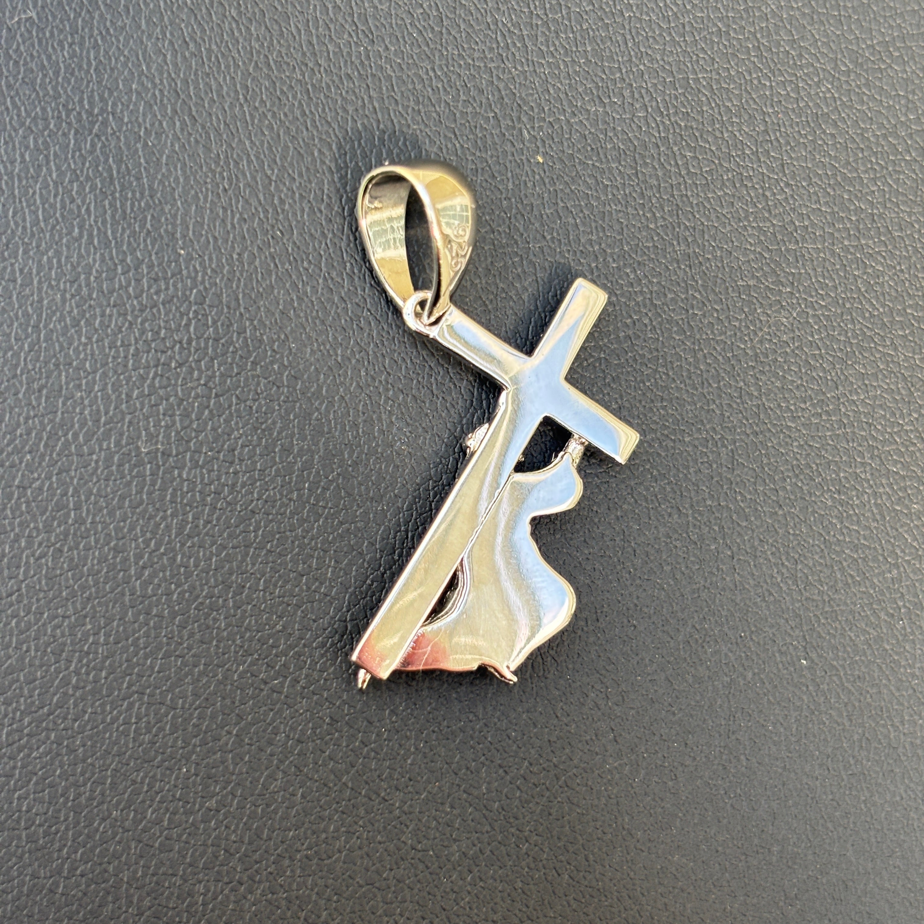 925 Sterling Silver Jesus Carrying Cross Pendant - Small