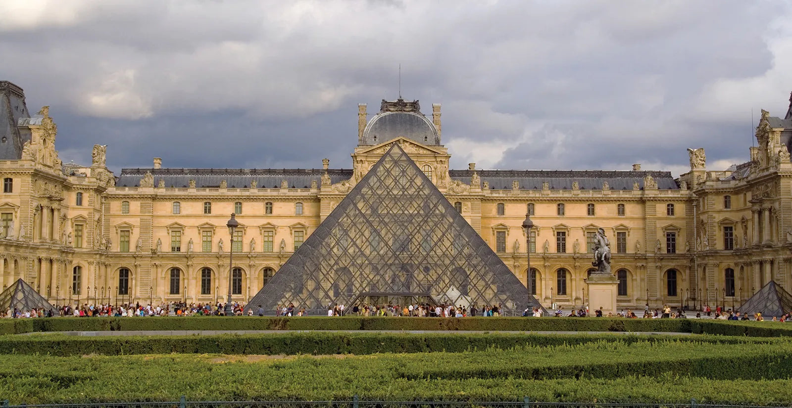 louvre museum heist
